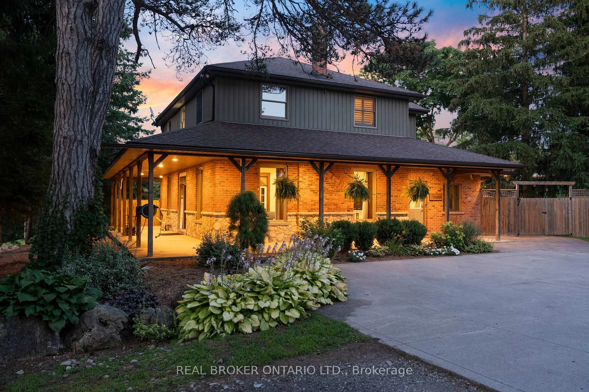 Photo 45 of 182 Governors Road E, Brant, Paris — HOMEH