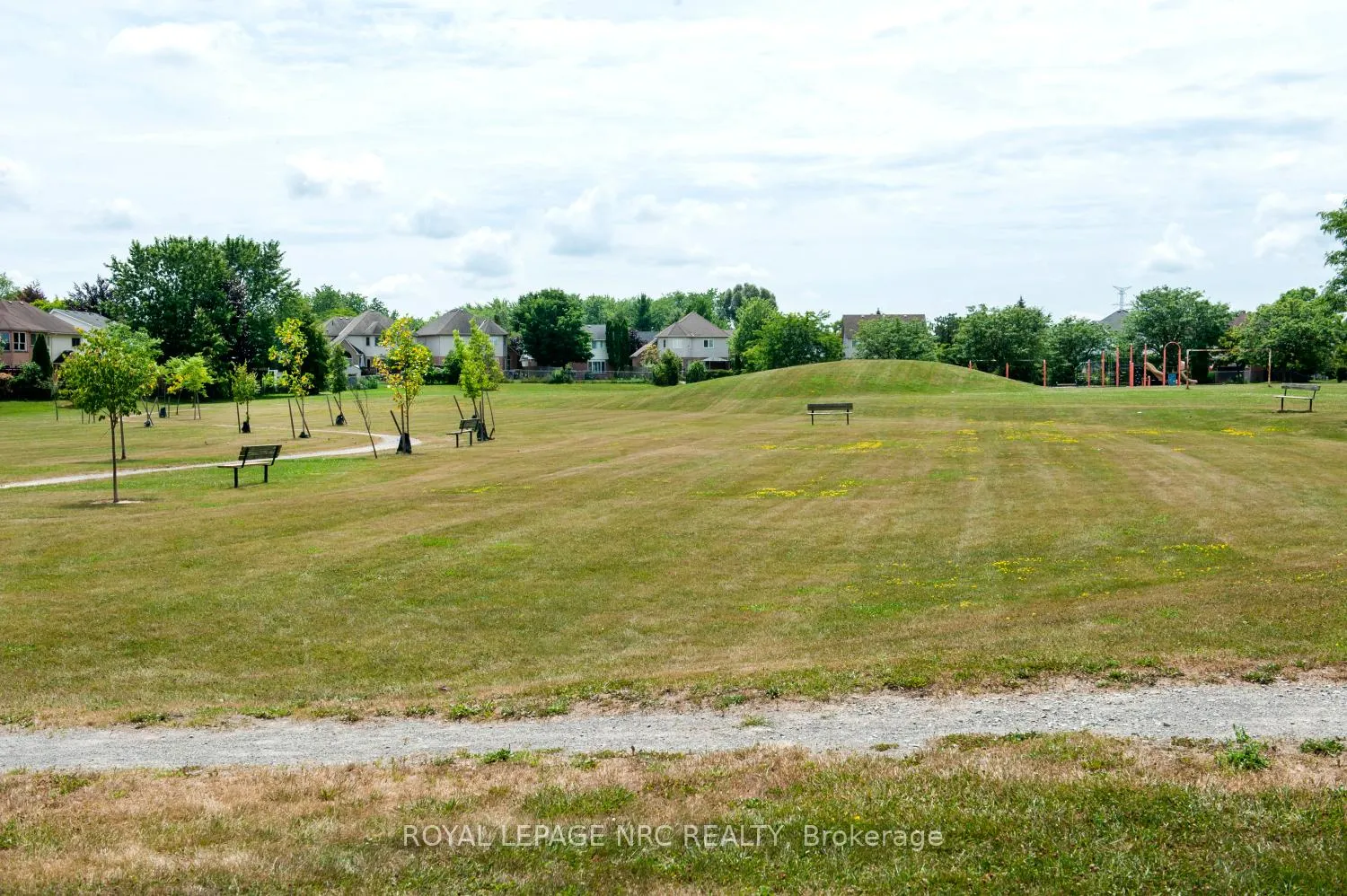 Photo 13 of 22 Senator Drive, St. Catharines, Rykert/Vansickle — HOMEH
