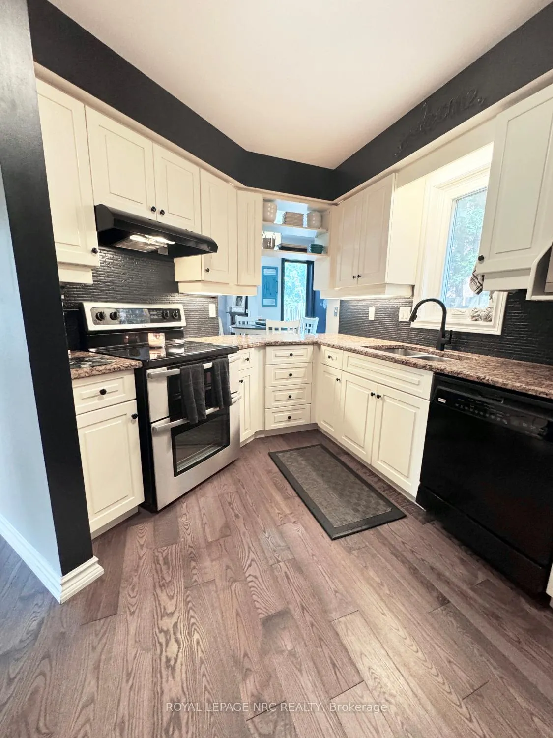Photo 27 of 22 Senator Drive, St. Catharines, Rykert/Vansickle — HOMEH