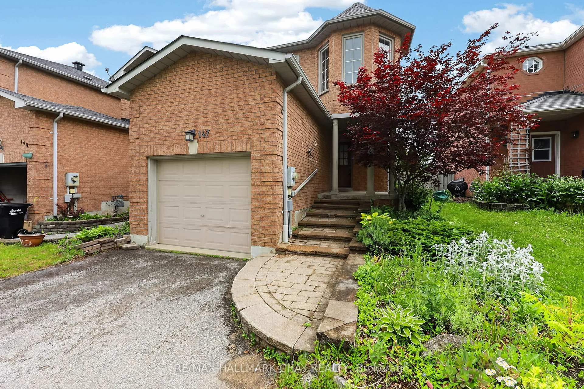 Photo 2 of 147 Bruce Crescent, Barrie, Bayshore — HOMEH
