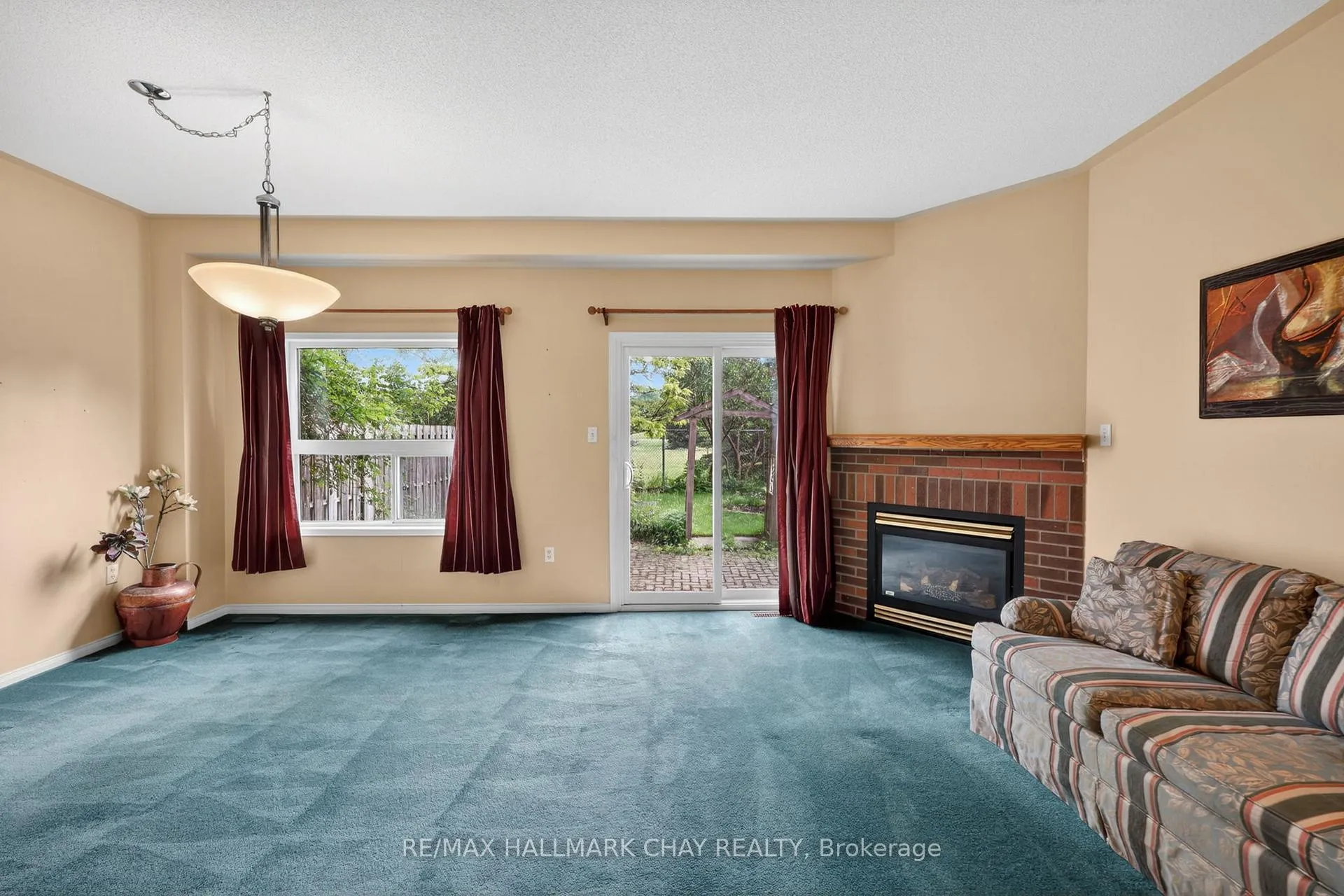 Photo 6 of 147 Bruce Crescent, Barrie, Bayshore — HOMEH