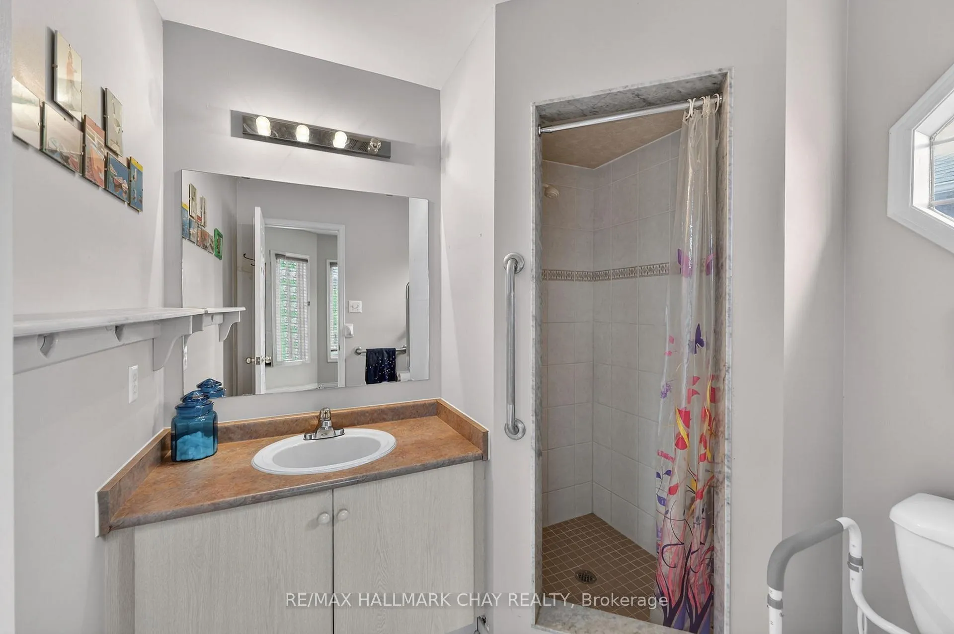 Photo 13 of 147 Bruce Crescent, Barrie, Bayshore — HOMEH