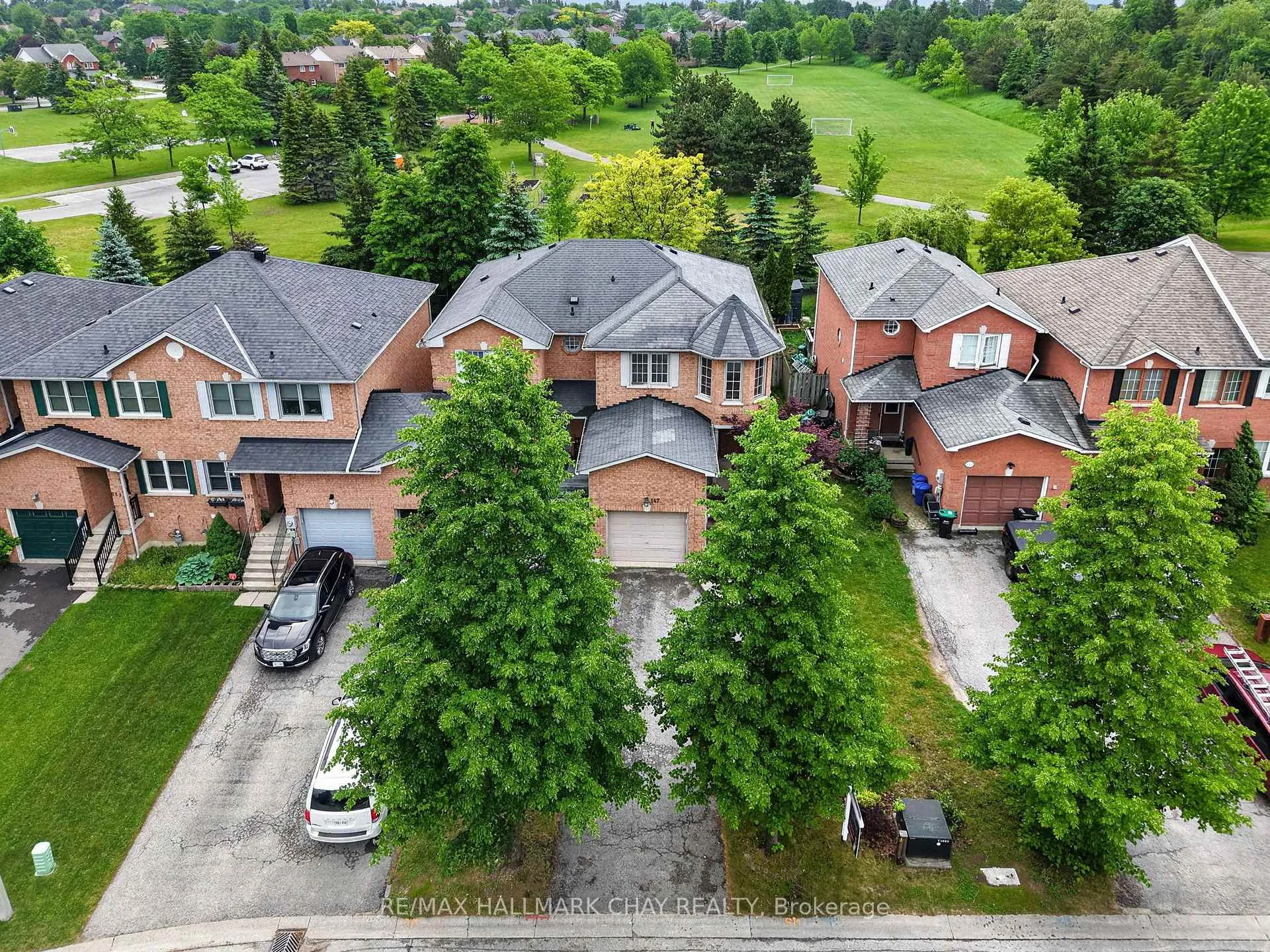 Photo 21 of 147 Bruce Crescent, Barrie, Bayshore — HOMEH
