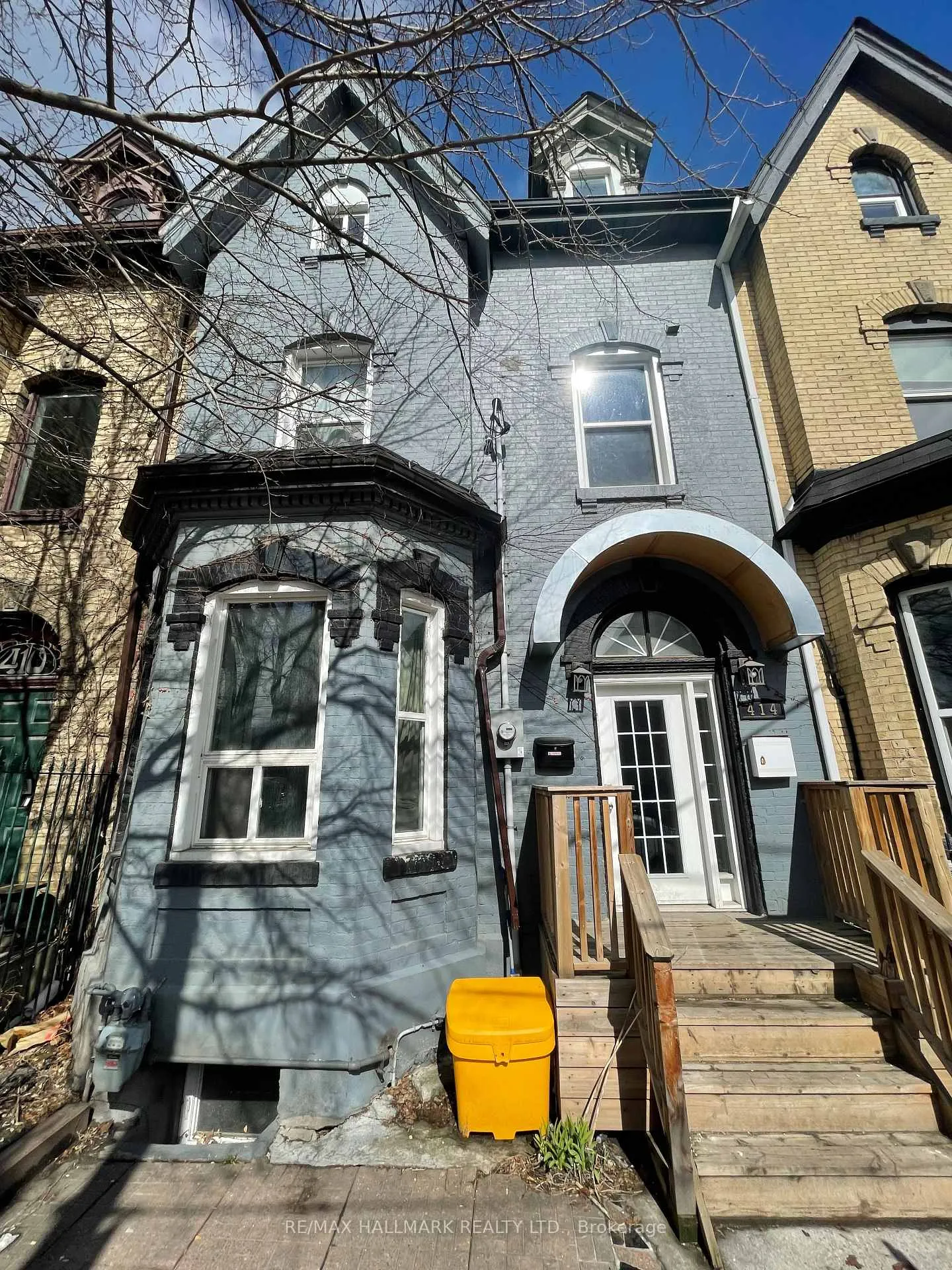 Photo 1 of 414 Dundas Street E, Toronto, Moss Park — HOMEH