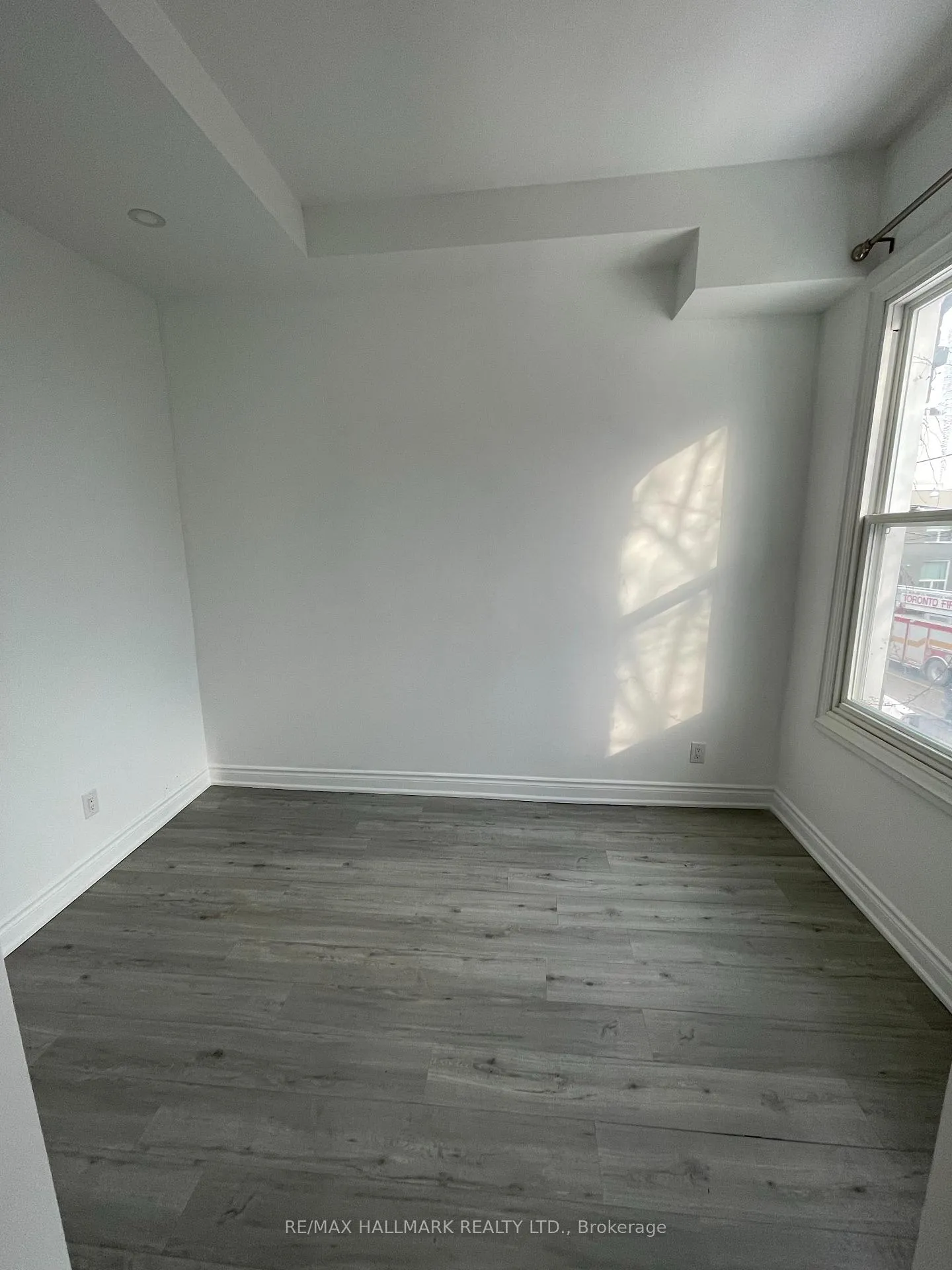 Photo 34 of 414 Dundas Street E, Toronto, Moss Park — HOMEH