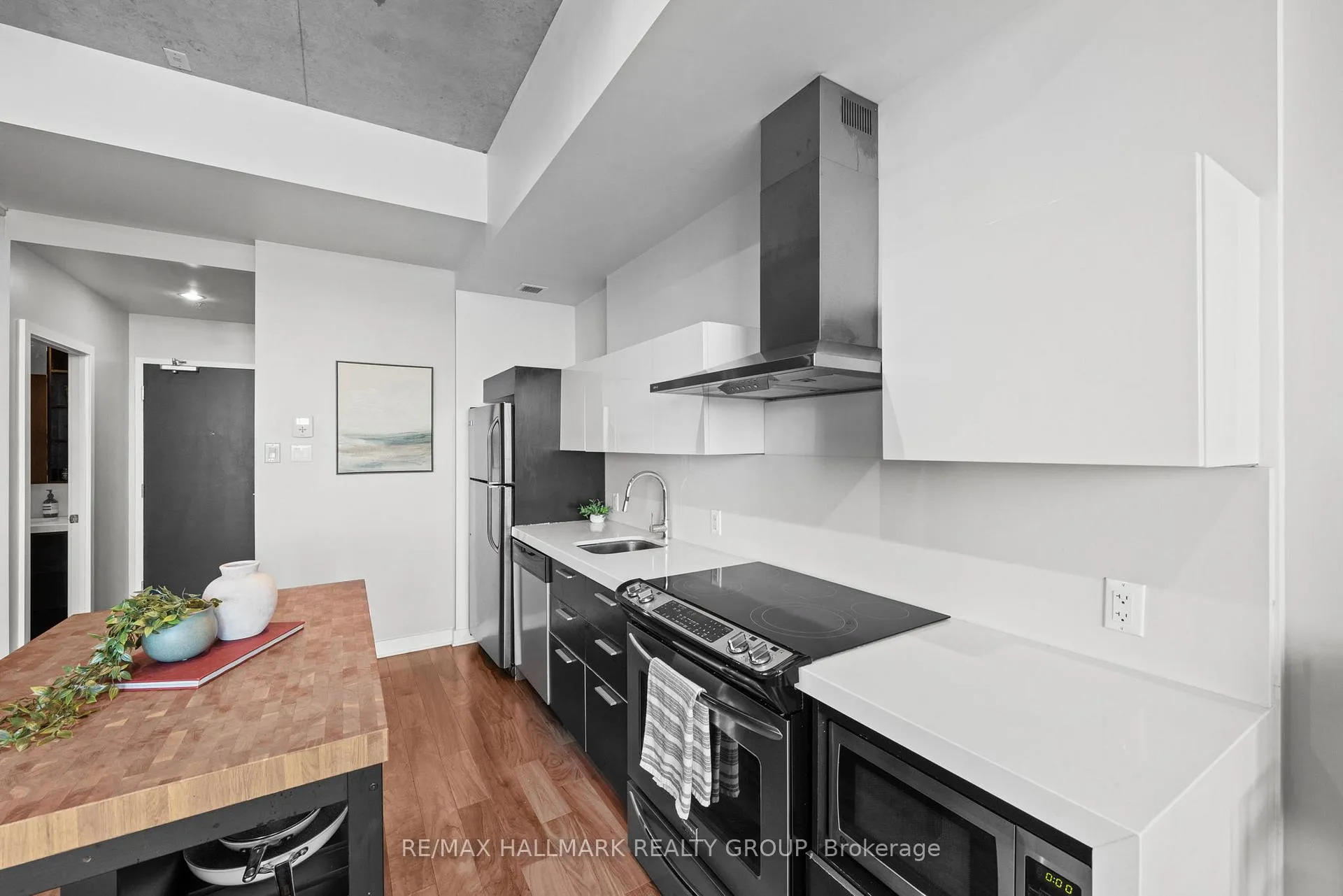 Photo 11 of Unit 704, 360 Mcleod Street, Ottawa, Ottawa Centre — HOMEH