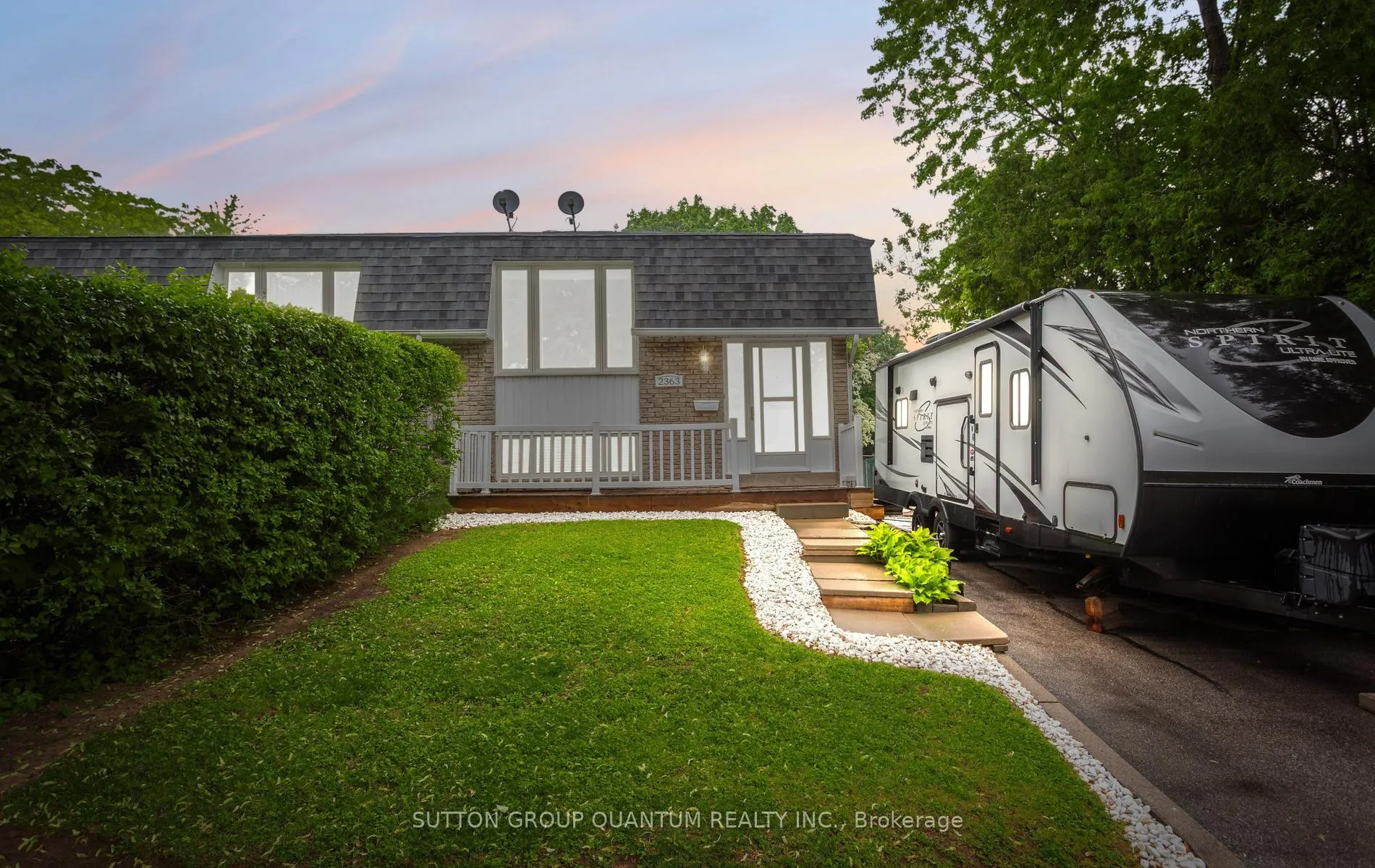 Front of 2363 Holyhead Drive