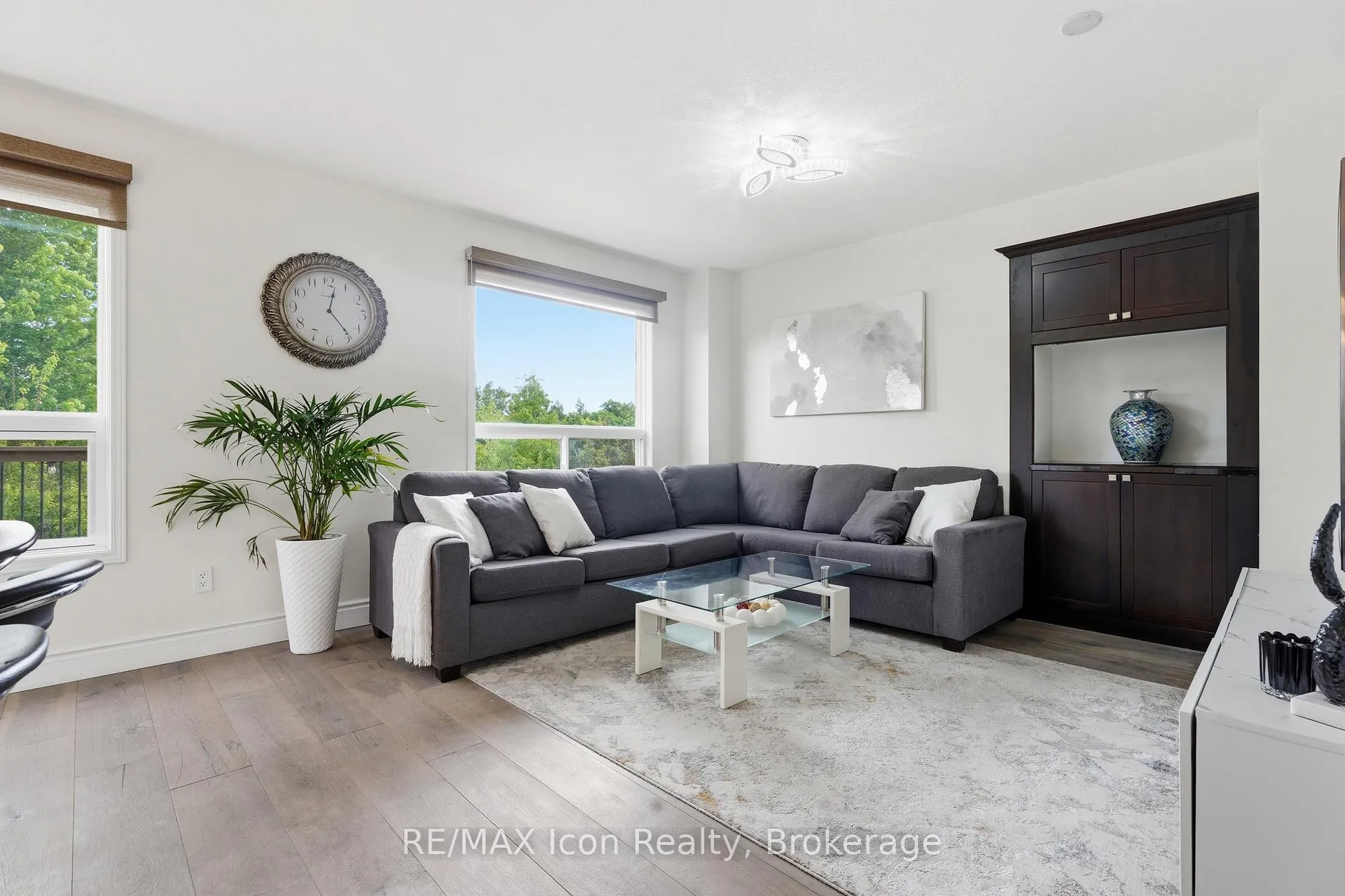 Photo 11 of 30 Paulstown Crescent, Guelph, Clairfields/Hanlon Business Park — HOMEH