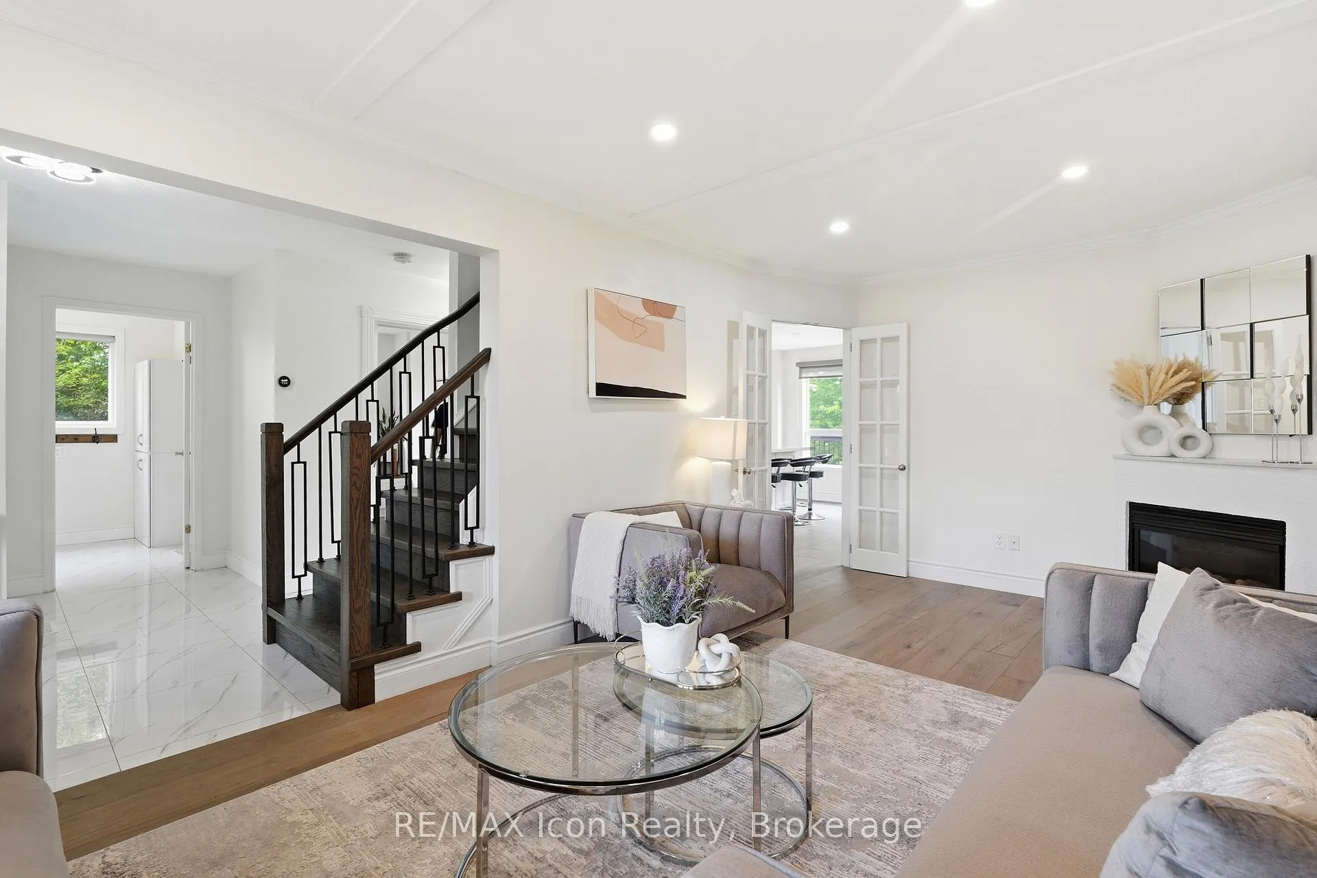 Photo 14 of 30 Paulstown Crescent, Guelph, Clairfields/Hanlon Business Park — HOMEH