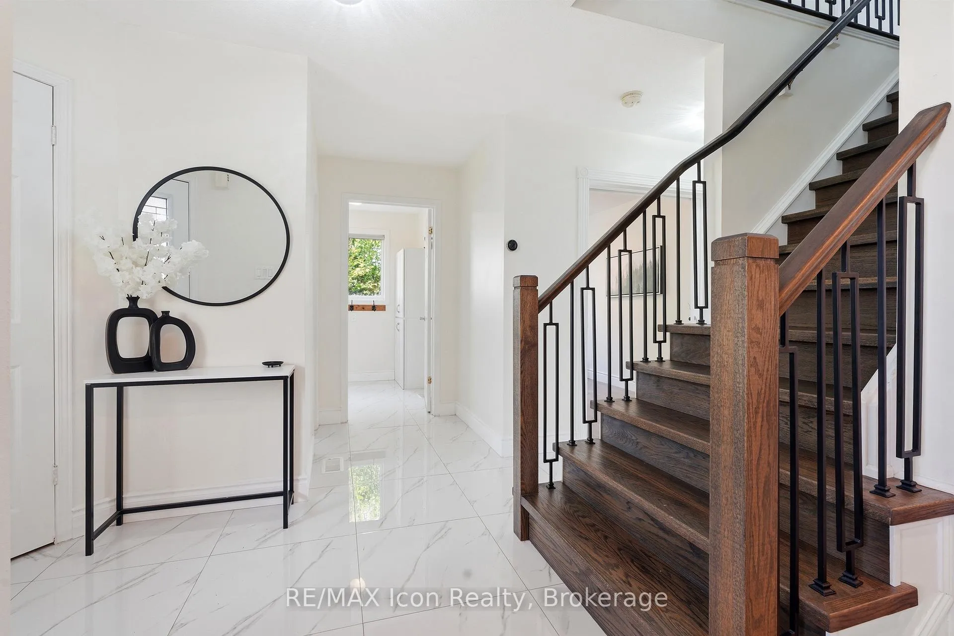 Photo 15 of 30 Paulstown Crescent, Guelph, Clairfields/Hanlon Business Park — HOMEH