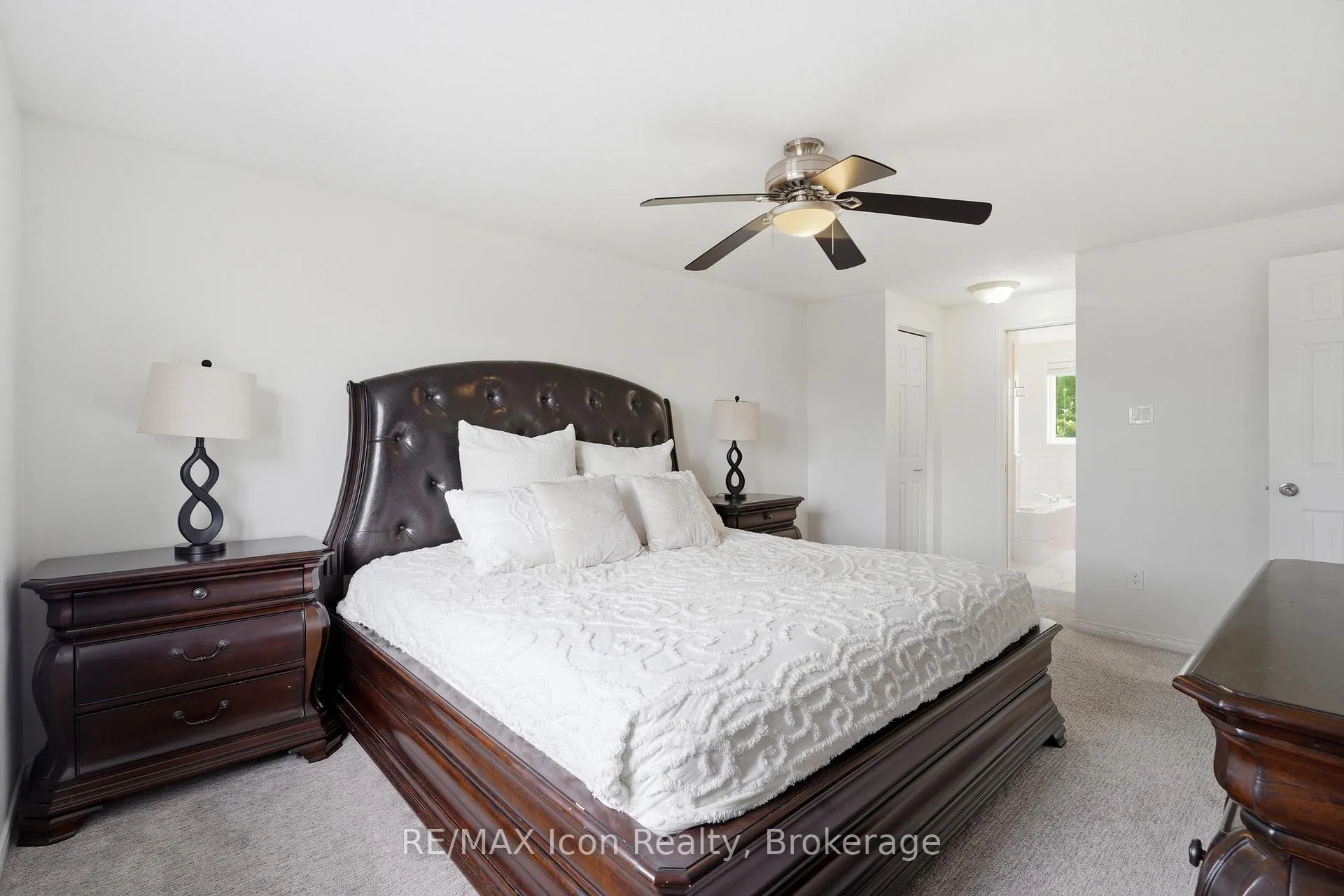 Photo 20 of 30 Paulstown Crescent, Guelph, Clairfields/Hanlon Business Park — HOMEH