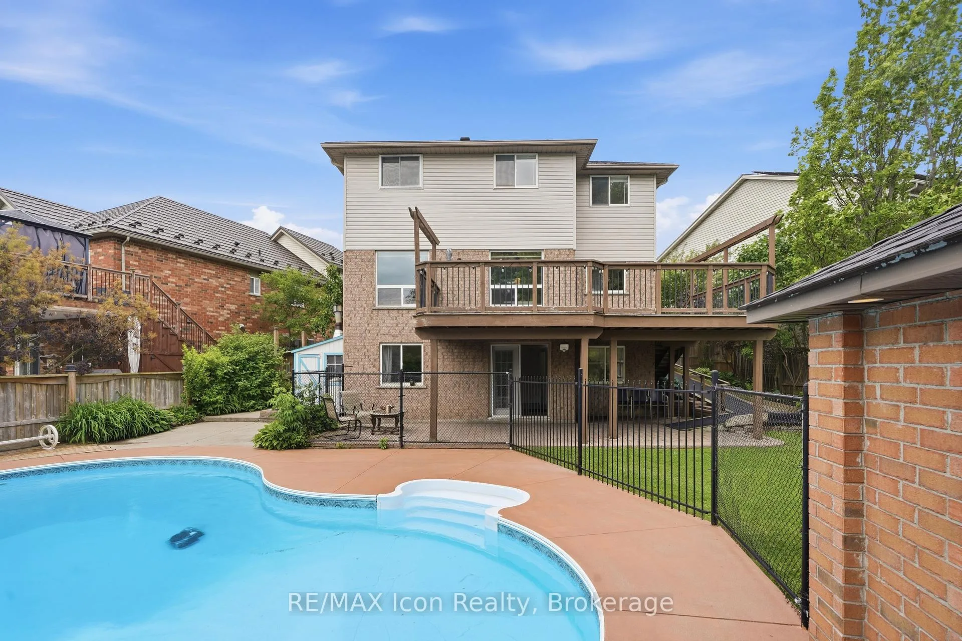 Photo 34 of 30 Paulstown Crescent, Guelph, Clairfields/Hanlon Business Park — HOMEH