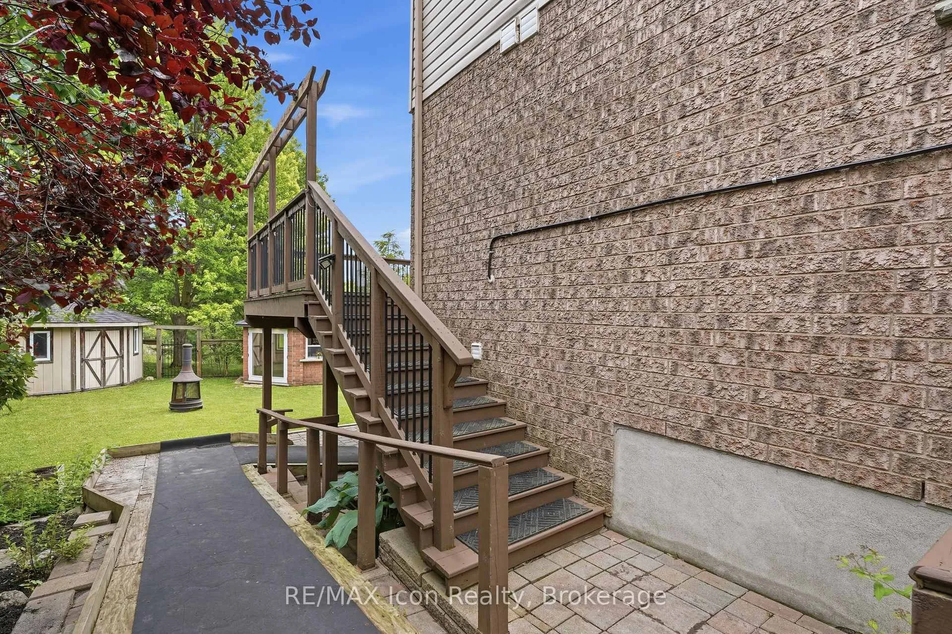 Photo 39 of 30 Paulstown Crescent, Guelph, Clairfields/Hanlon Business Park — HOMEH