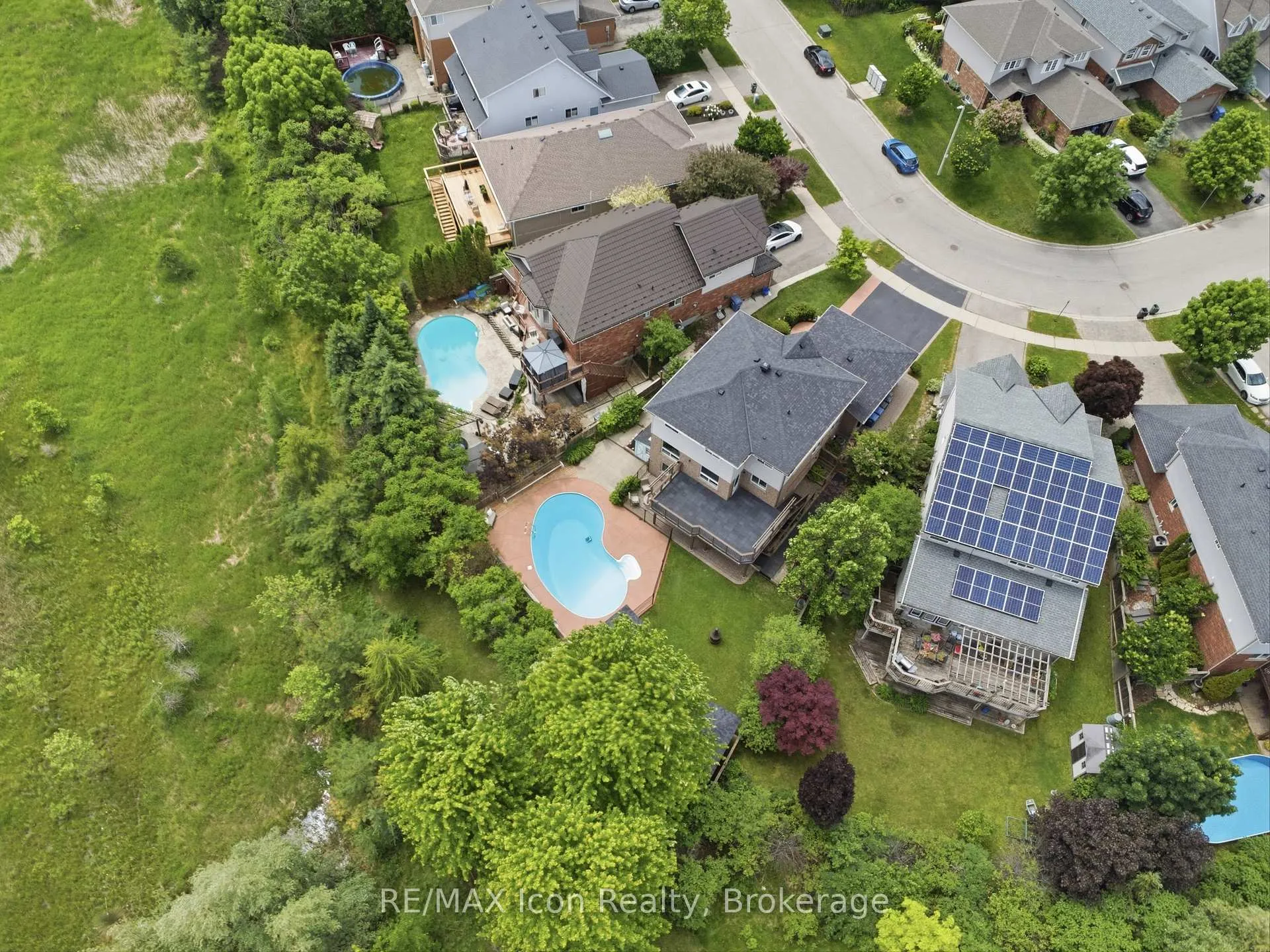 Photo 41 of 30 Paulstown Crescent, Guelph, Clairfields/Hanlon Business Park — HOMEH