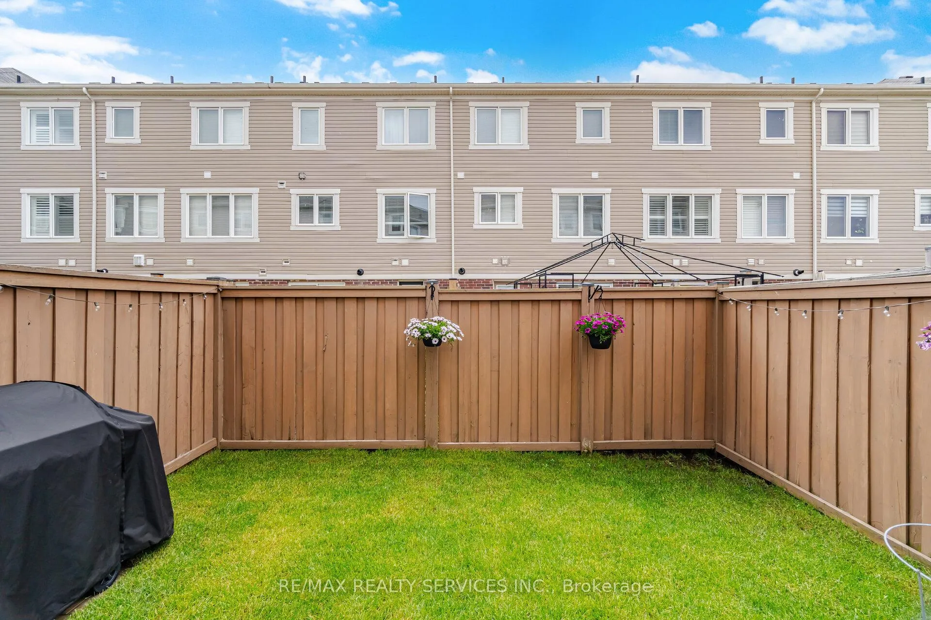 Photo 28 of 35 Metro Crescent, Brampton, Northwest Brampton — HOMEH