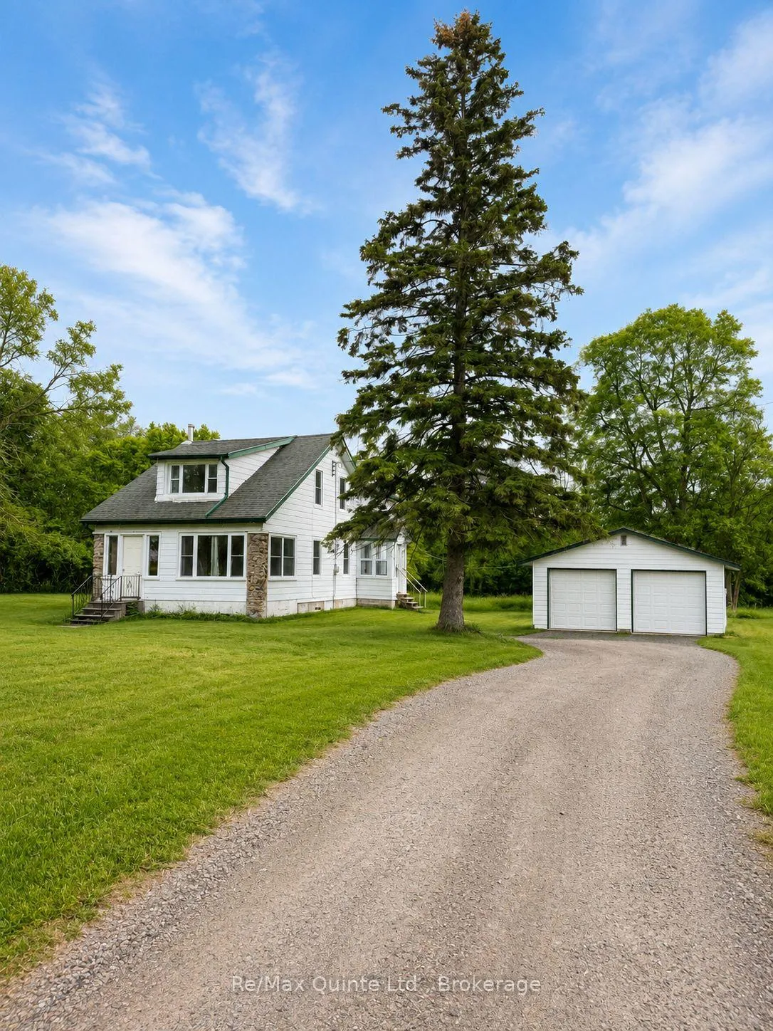 Photo 3 of 1066 Old Highway 2, Quinte West, Sidney Ward — HOMEH