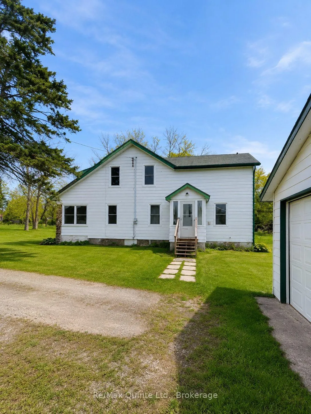 Photo 5 of 1066 Old Highway 2, Quinte West, Sidney Ward — HOMEH