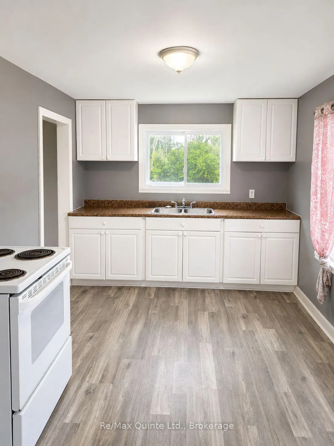 Photo 6 of 1066 Old Highway 2, Quinte West, Sidney Ward — HOMEH