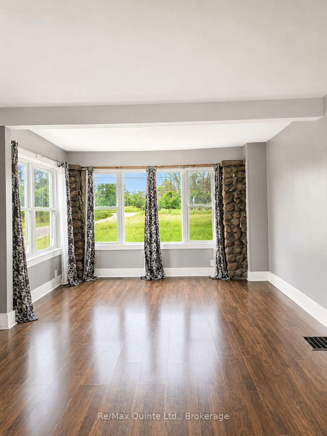 Photo 10 of 1066 Old Highway 2, Quinte West, Sidney Ward — HOMEH
