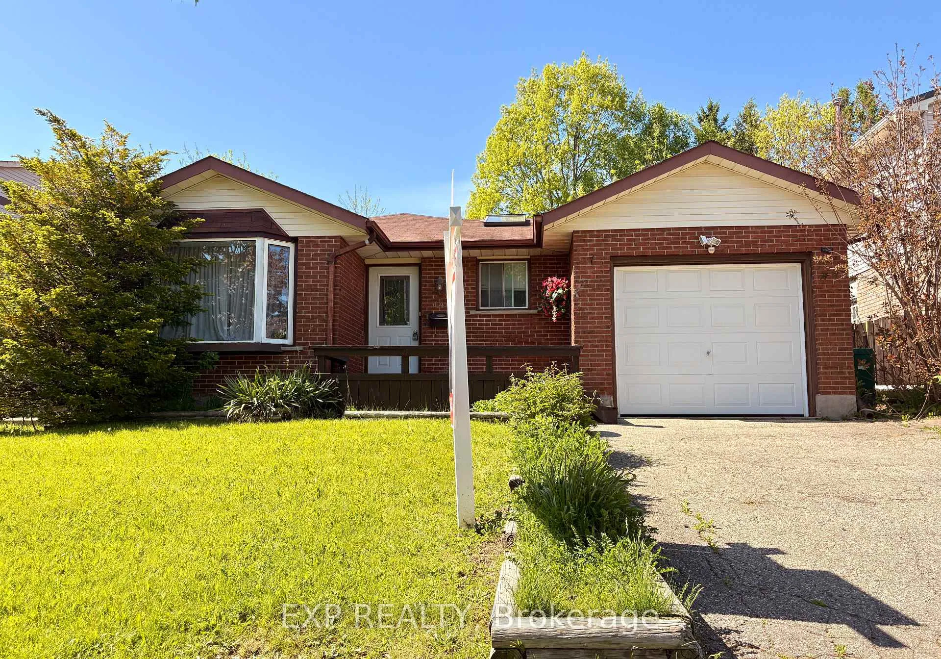 Photo 2 of 146 Bechtel Drive, Kitchener — HOMEH