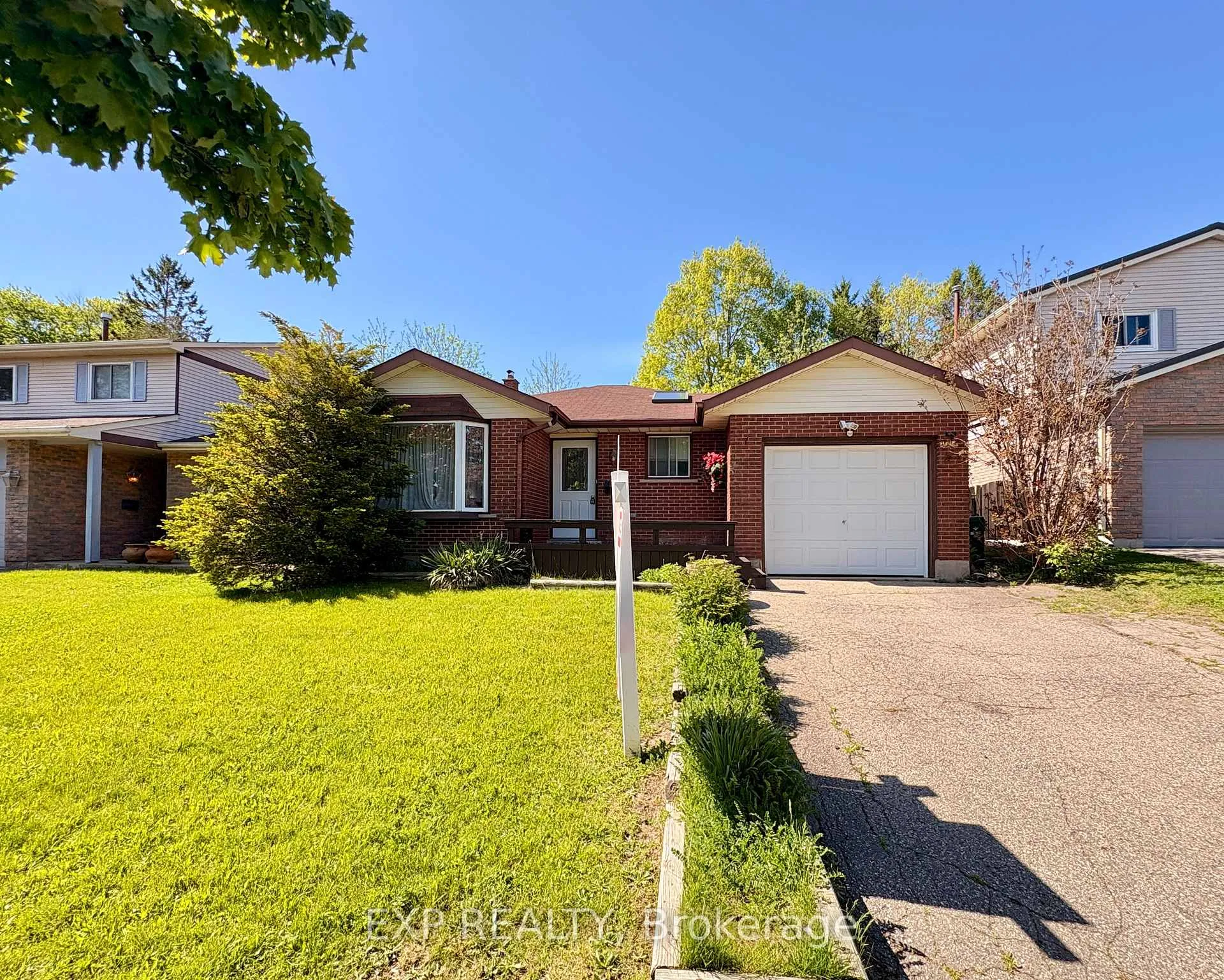 Photo 3 of 146 Bechtel Drive, Kitchener — HOMEH