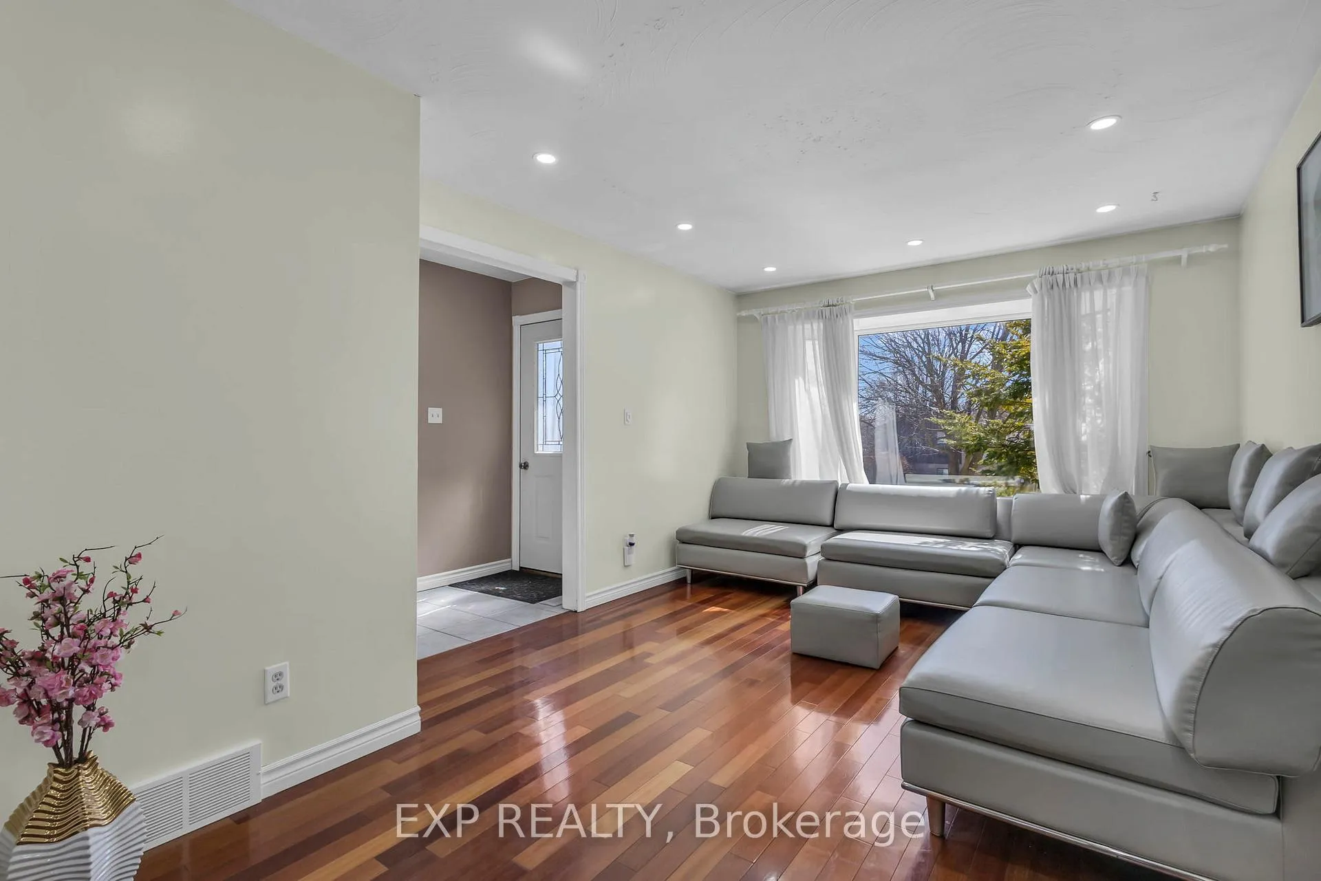Photo 9 of 146 Bechtel Drive, Kitchener — HOMEH