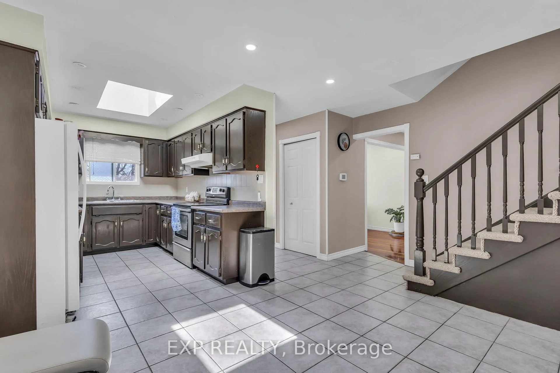 Photo 15 of 146 Bechtel Drive, Kitchener — HOMEH