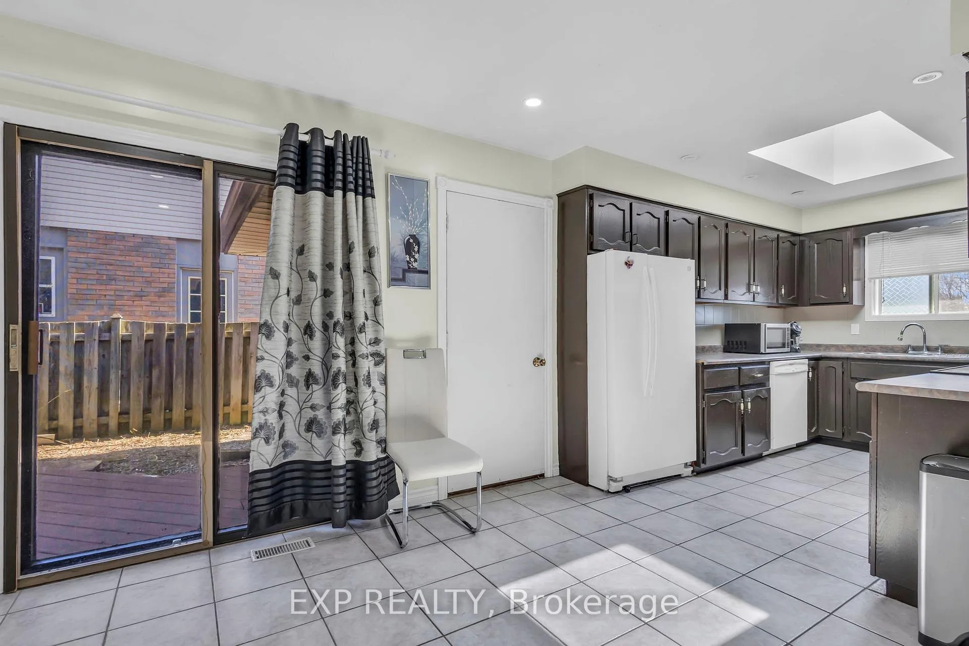 Photo 16 of 146 Bechtel Drive, Kitchener — HOMEH
