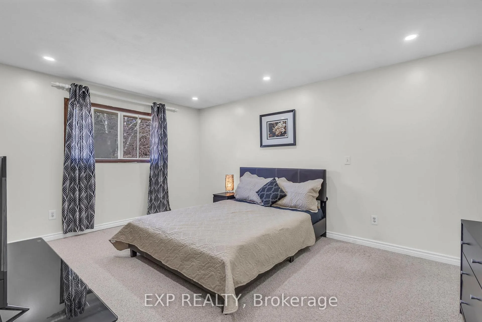 Photo 23 of 146 Bechtel Drive, Kitchener — HOMEH