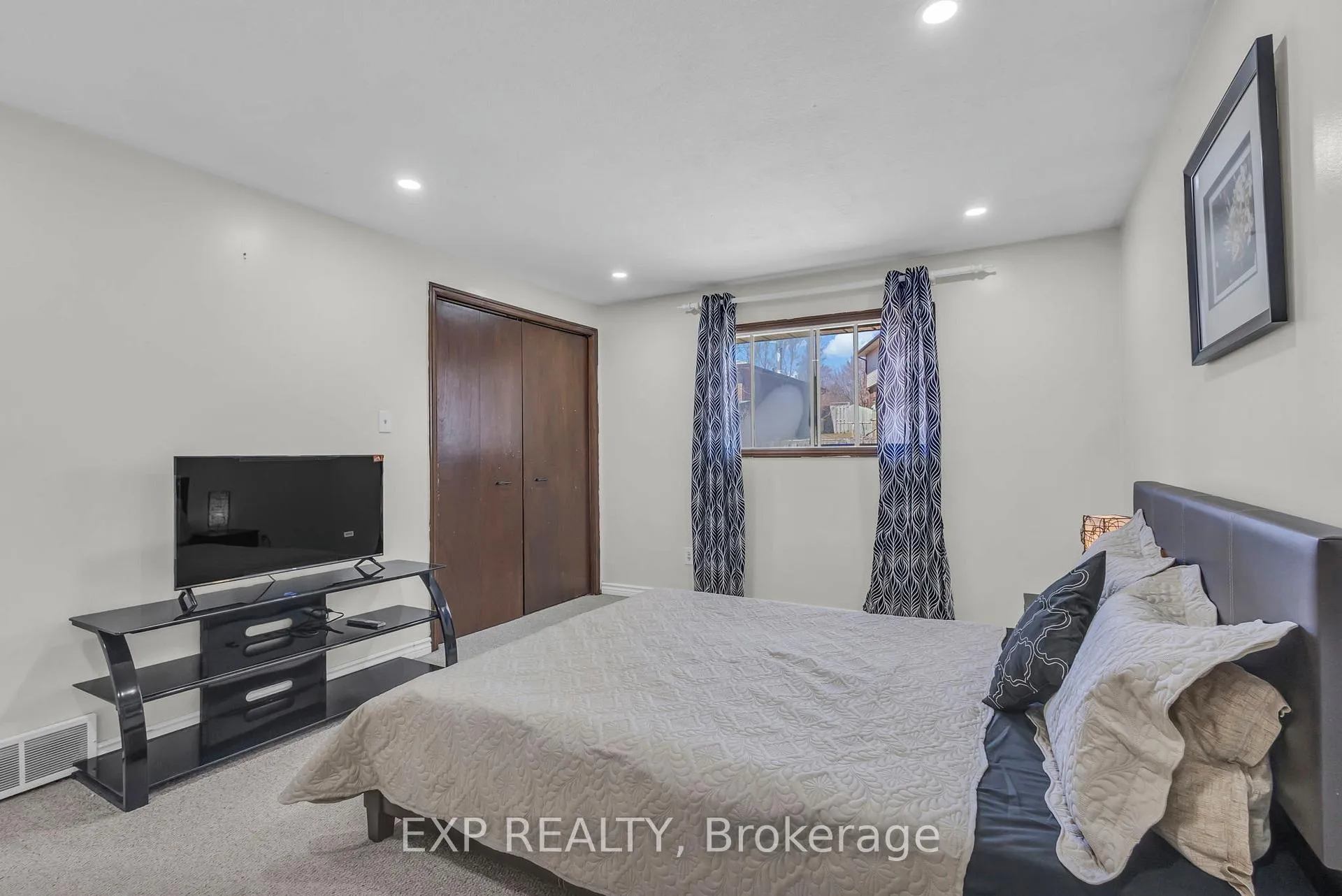Photo 25 of 146 Bechtel Drive, Kitchener — HOMEH