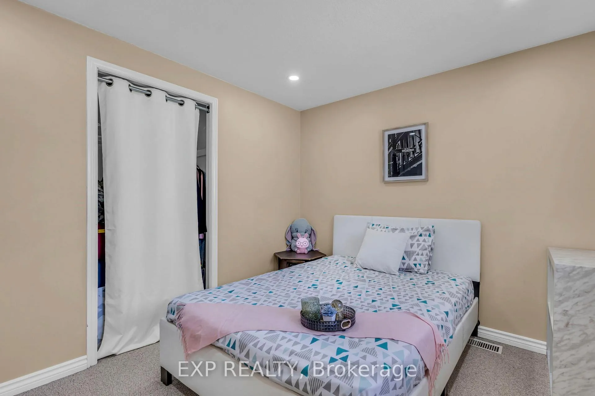 Photo 28 of 146 Bechtel Drive, Kitchener — HOMEH