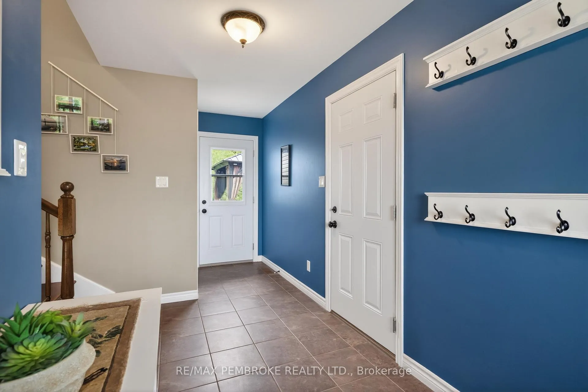 Photo 6 of 61 Oak Avenue, Petawawa — HOMEH