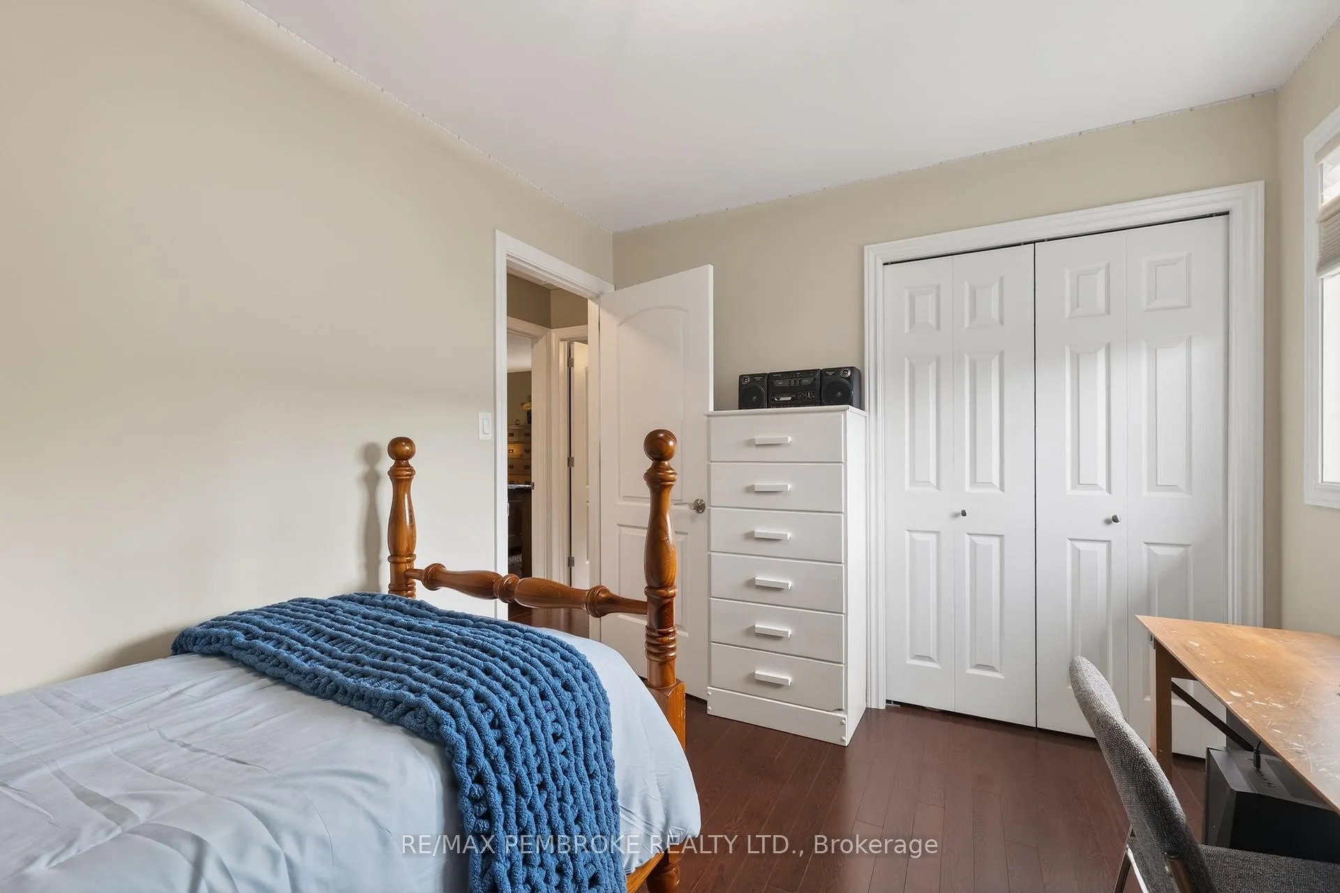 Photo 25 of 61 Oak Avenue, Petawawa — HOMEH