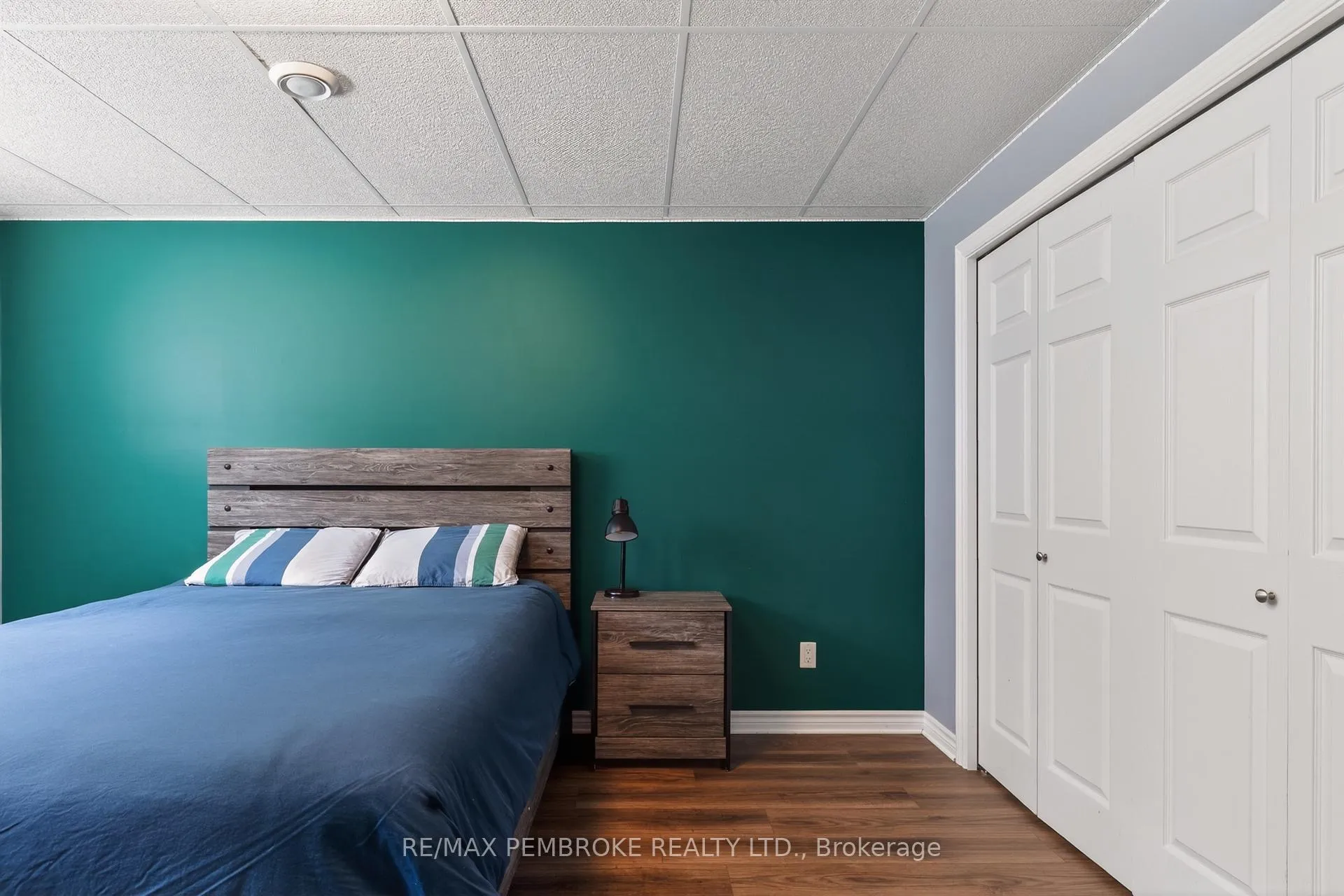 Photo 35 of 61 Oak Avenue, Petawawa — HOMEH