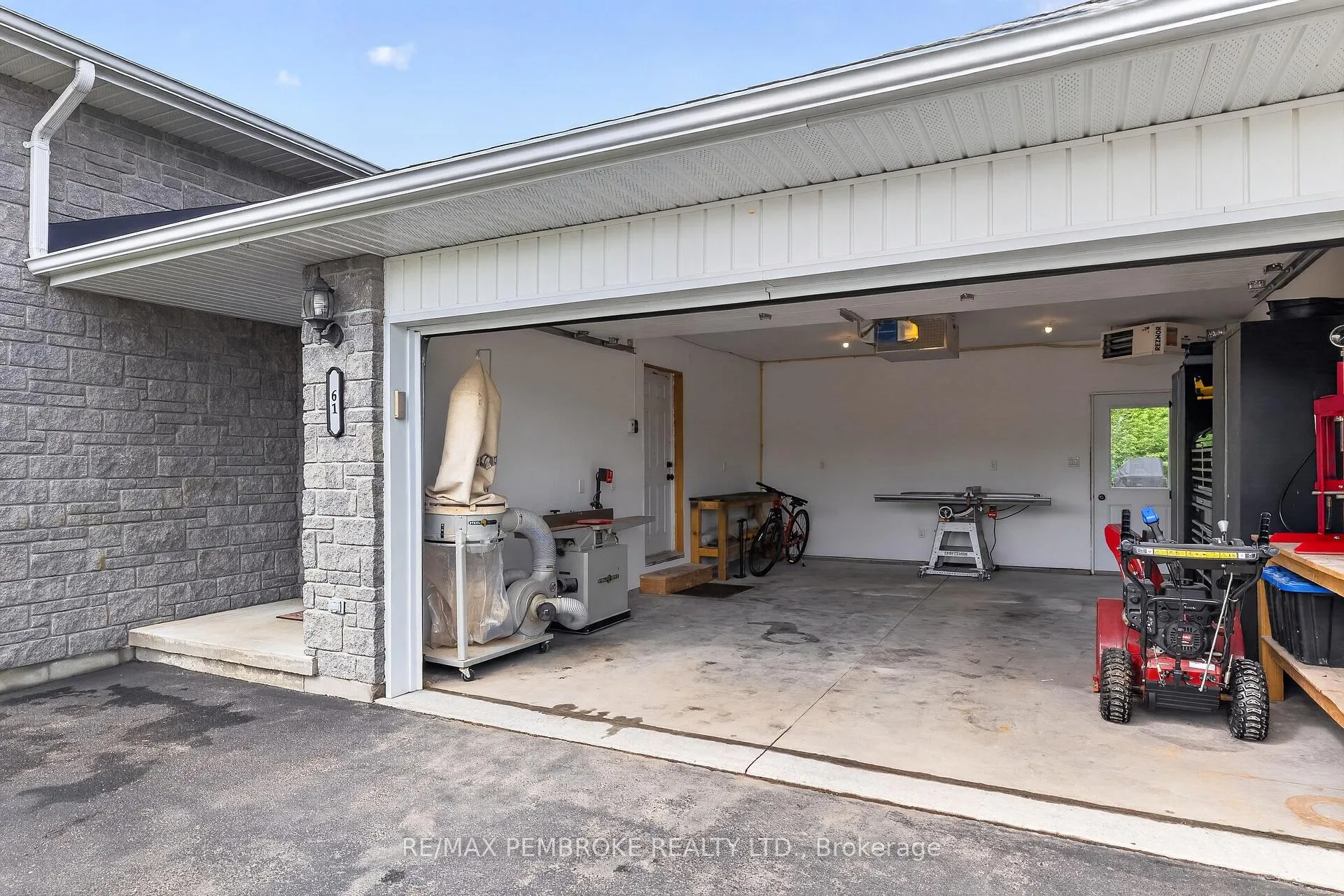 Photo 42 of 61 Oak Avenue, Petawawa — HOMEH