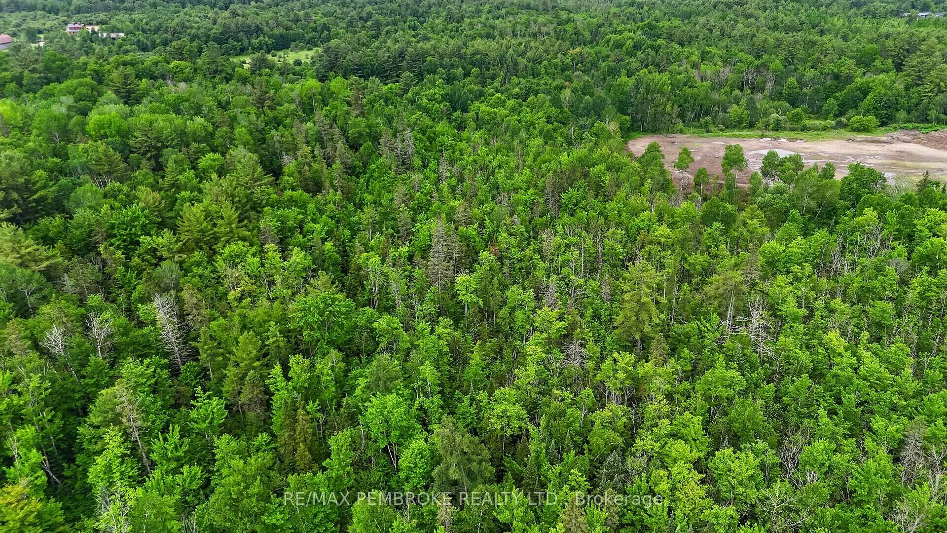 Photo 49 of 61 Oak Avenue, Petawawa — HOMEH
