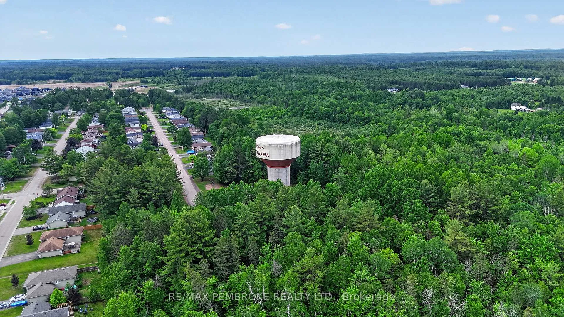 Photo 50 of 61 Oak Avenue, Petawawa — HOMEH