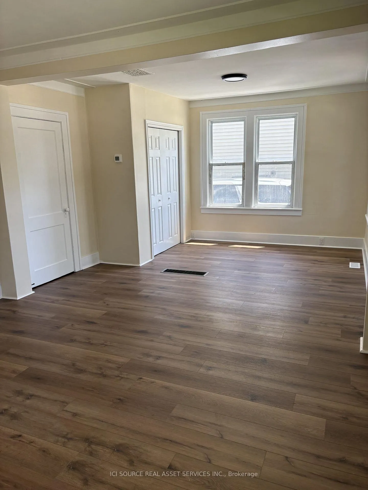Photo 8 of 543 St Charles Street, Lakeshore — HOMEH