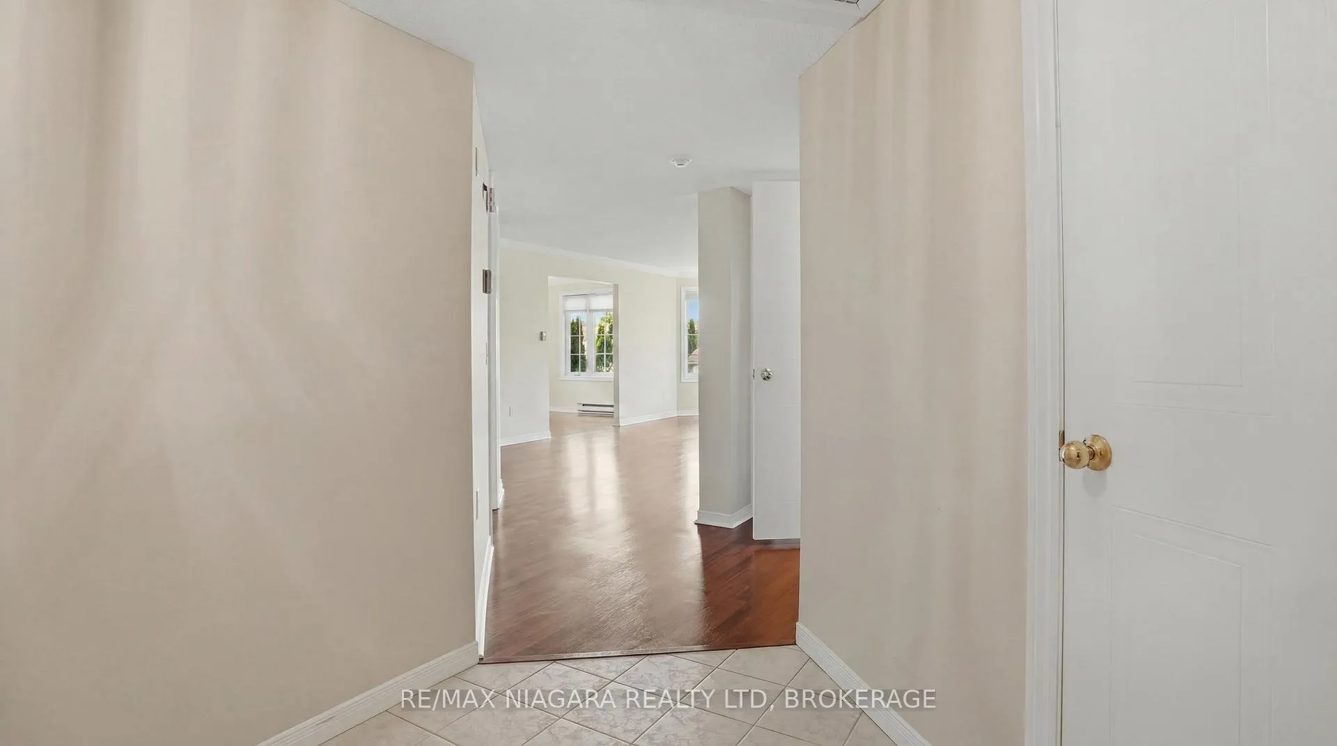 Photo 6 of Unit 210, 3420 Frederick Avenue, Lincoln, Lincoln-Jordan/Vineland — HOMEH