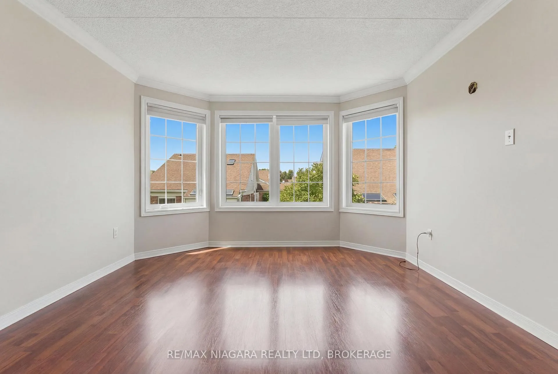Photo 10 of Unit 210, 3420 Frederick Avenue, Lincoln, Lincoln-Jordan/Vineland — HOMEH