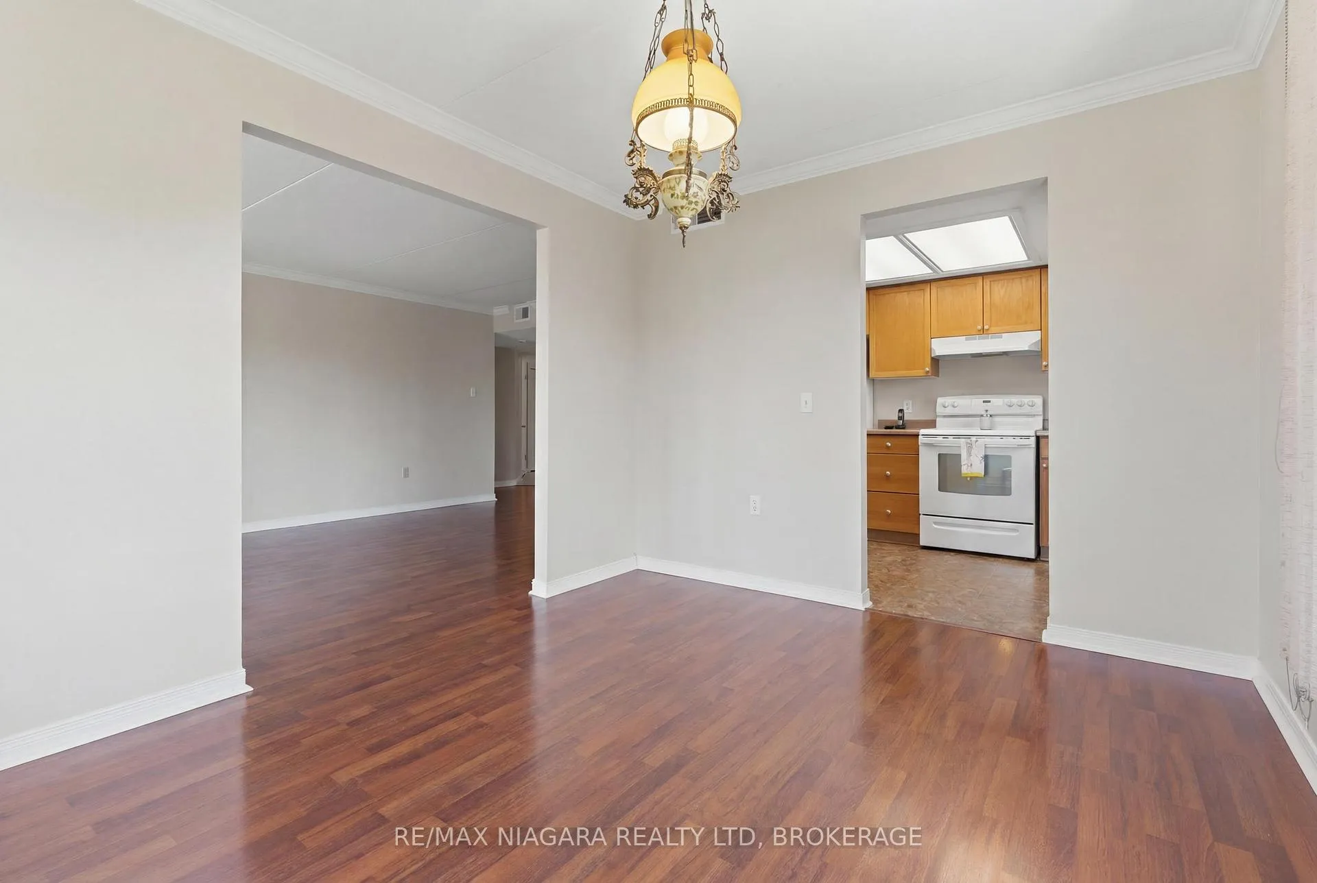 Photo 11 of Unit 210, 3420 Frederick Avenue, Lincoln, Lincoln-Jordan/Vineland — HOMEH