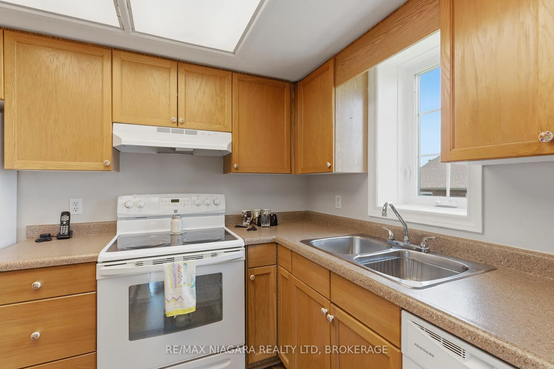 Photo 14 of Unit 210, 3420 Frederick Avenue, Lincoln, Lincoln-Jordan/Vineland — HOMEH