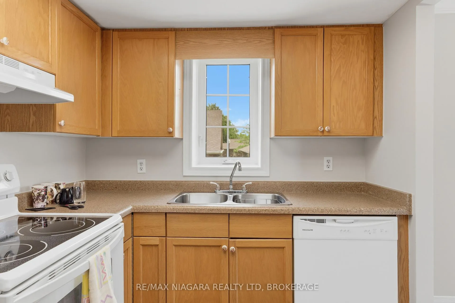 Photo 16 of Unit 210, 3420 Frederick Avenue, Lincoln, Lincoln-Jordan/Vineland — HOMEH
