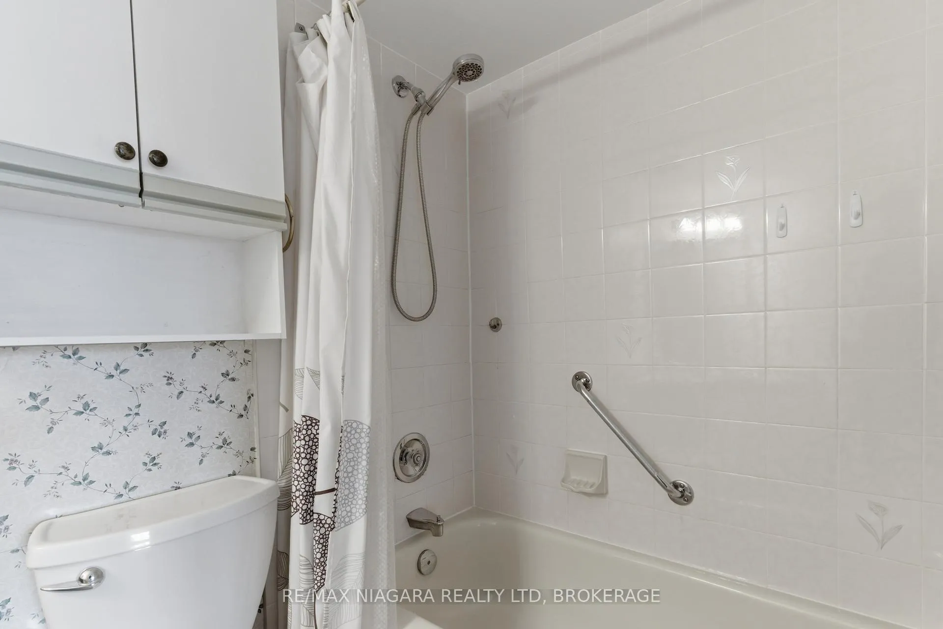 Photo 21 of Unit 210, 3420 Frederick Avenue, Lincoln, Lincoln-Jordan/Vineland — HOMEH