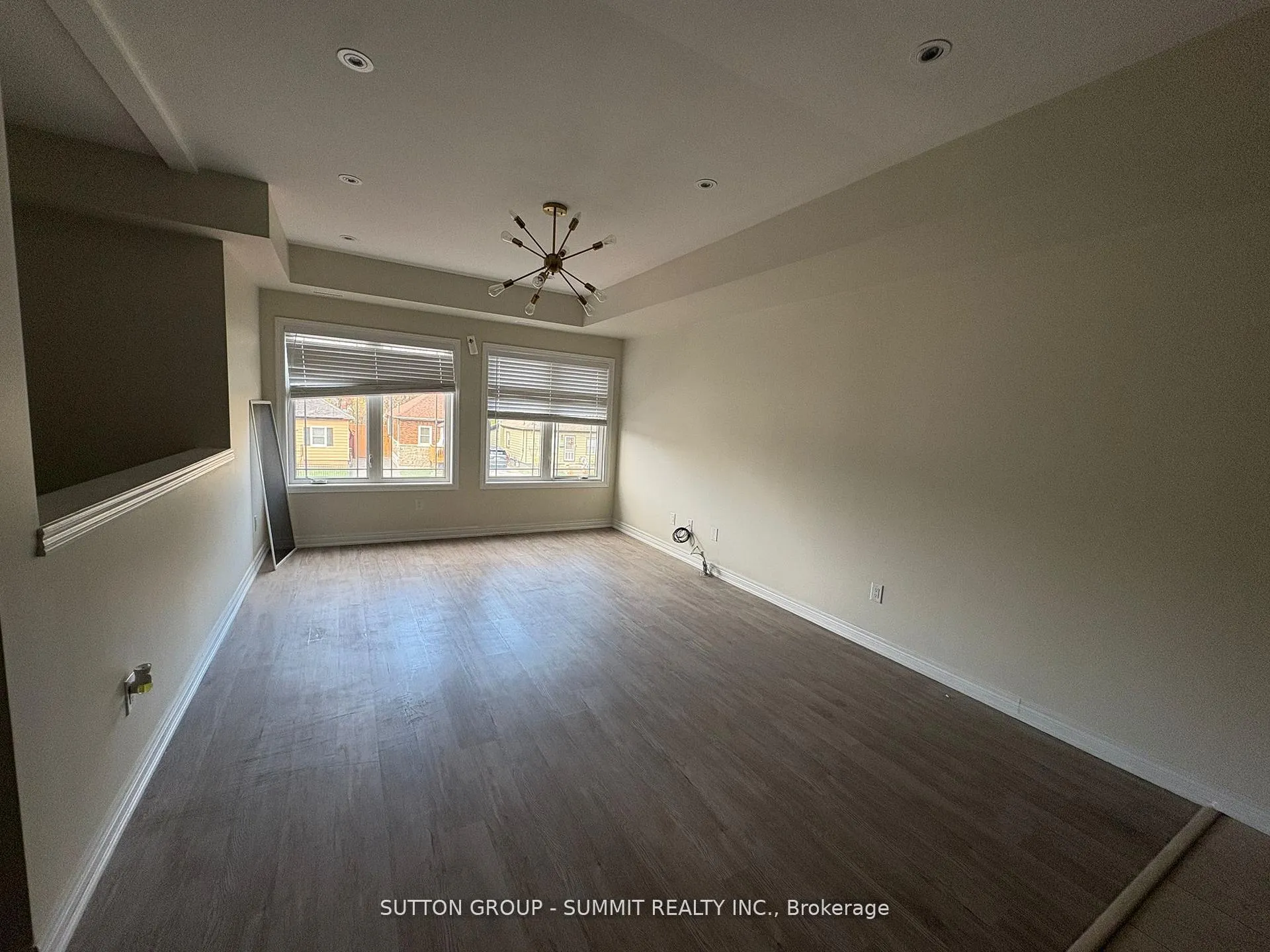 Photo 3 of Unit 2nd Floor, 293 Olive Avenue, Oshawa, Central — HOMEH