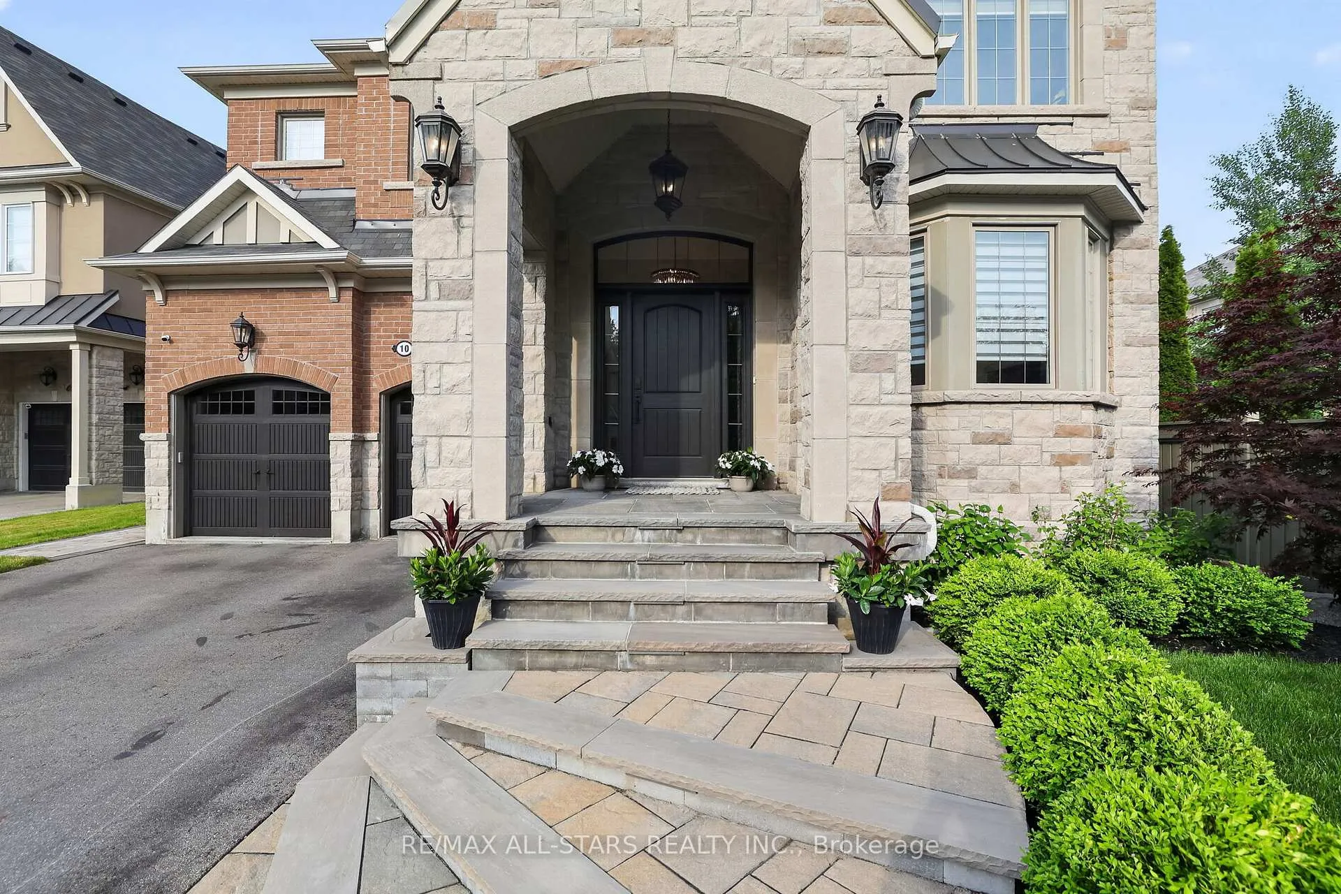 Photo 3 of 10 Forest Grove Court, Aurora, Rural Aurora — HOMEH