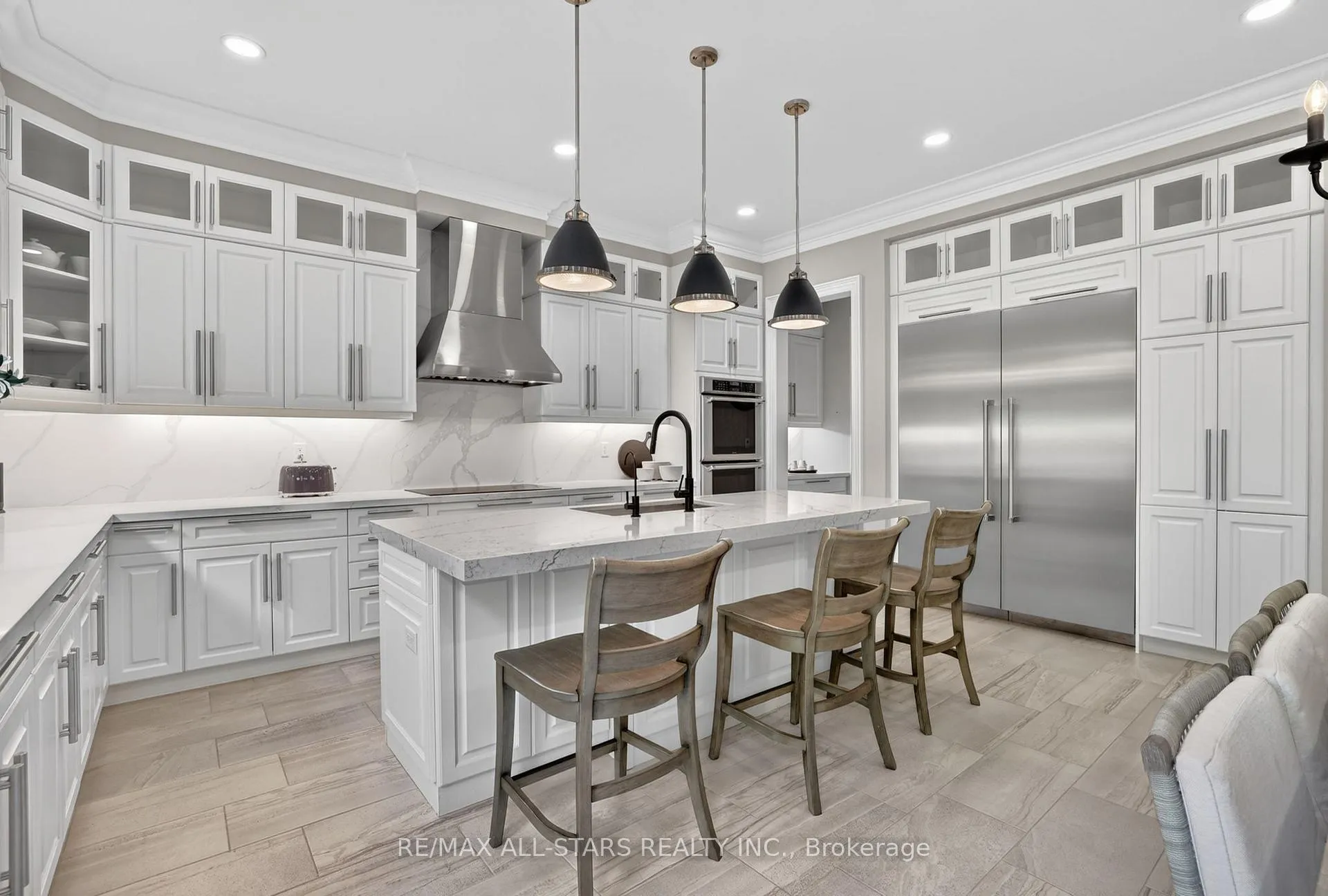 Photo 15 of 10 Forest Grove Court, Aurora, Rural Aurora — HOMEH