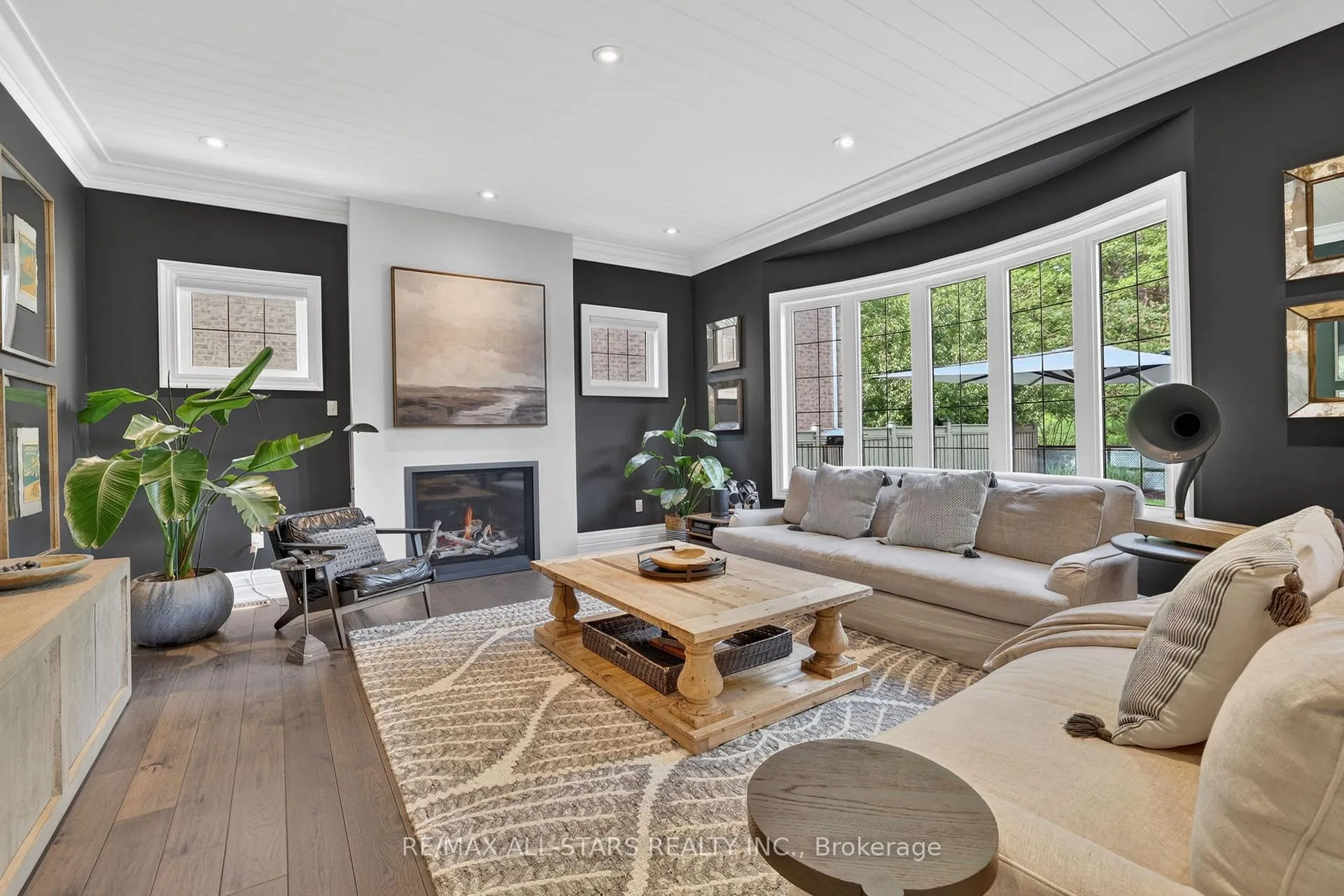 Photo 18 of 10 Forest Grove Court, Aurora, Rural Aurora — HOMEH