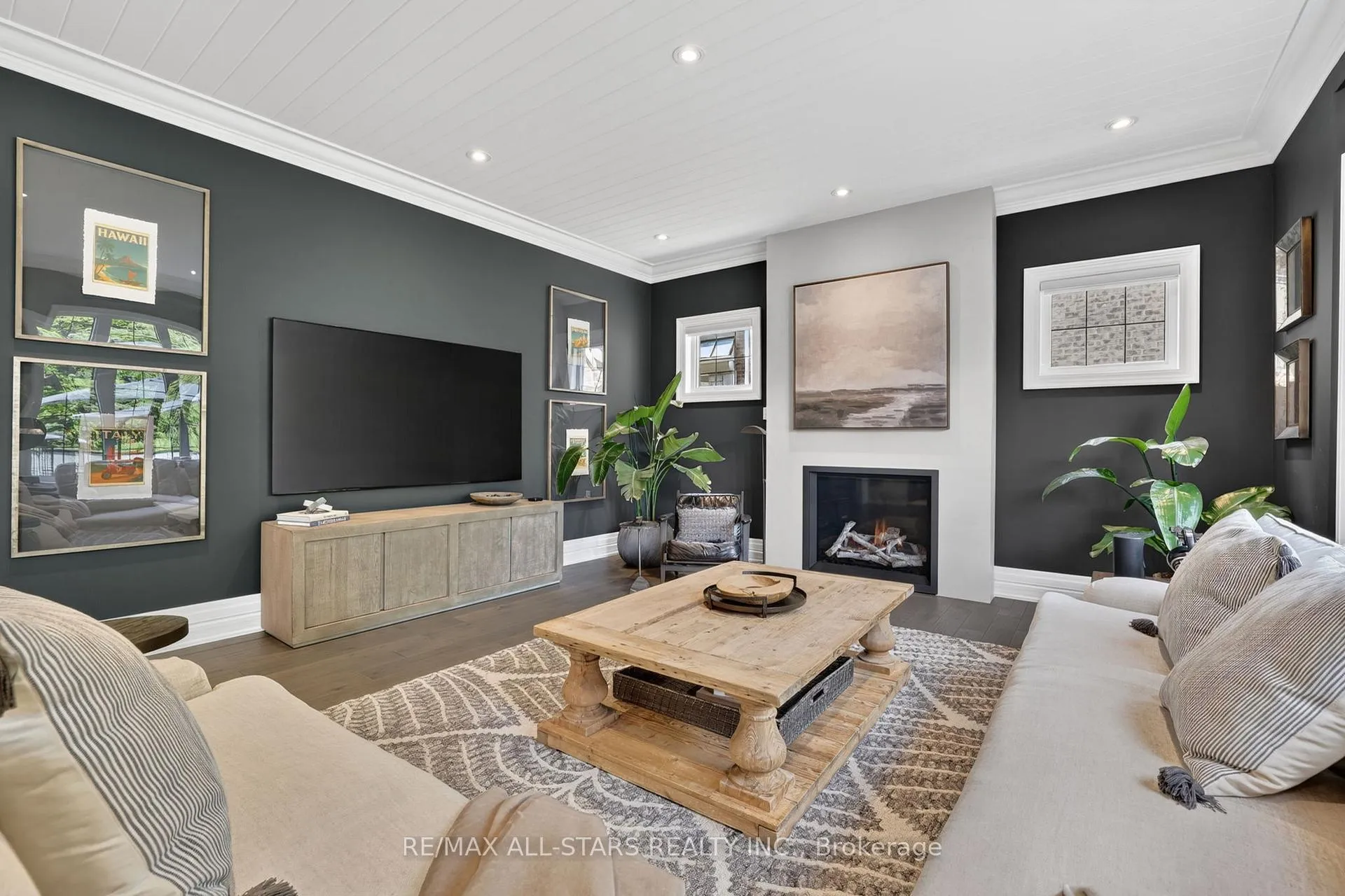 Photo 19 of 10 Forest Grove Court, Aurora, Rural Aurora — HOMEH