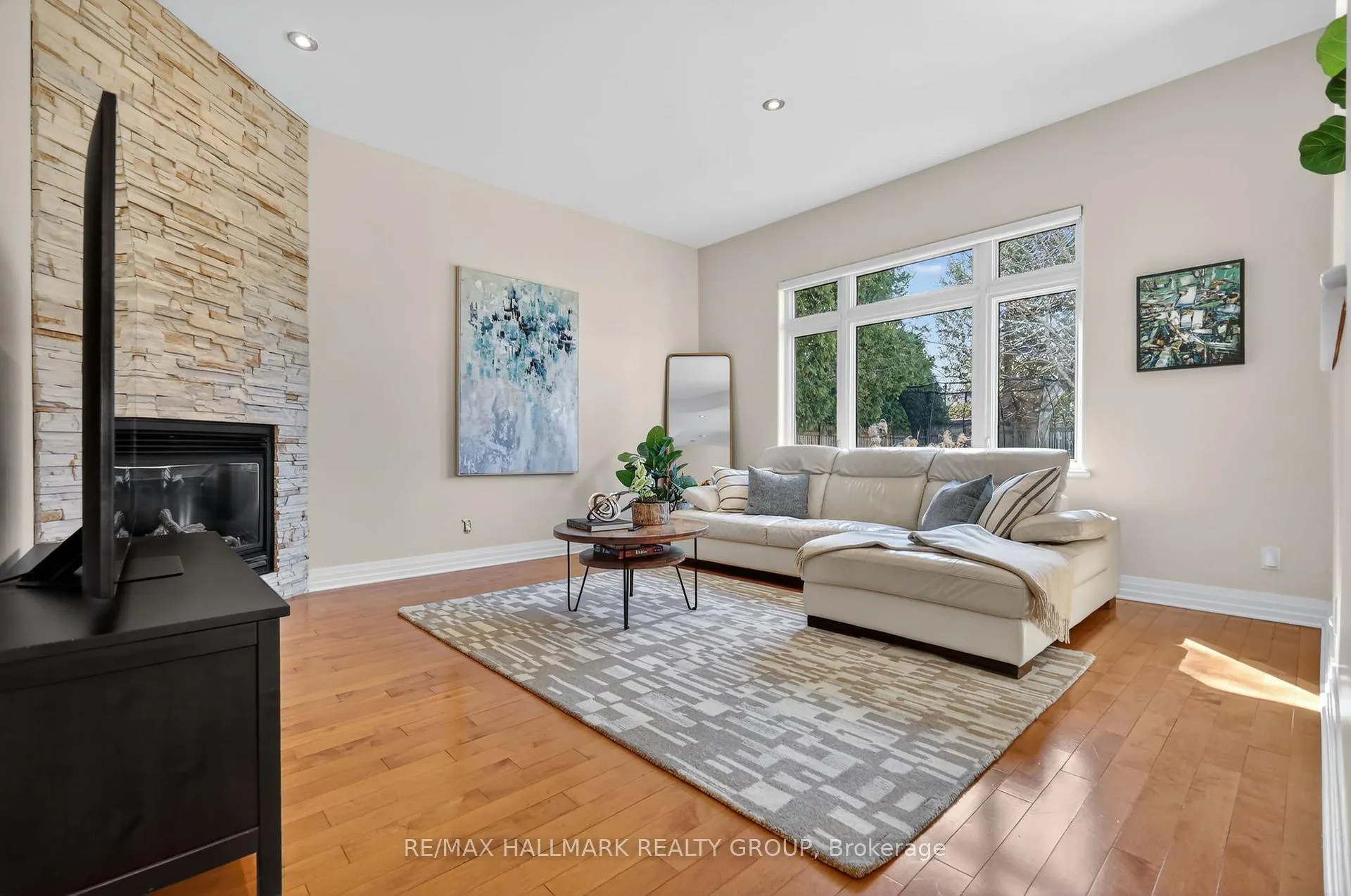 Photo 38 of 1934 Lenester Avenue, Ottawa, McKellar Heights/Glabar Park — HOMEH